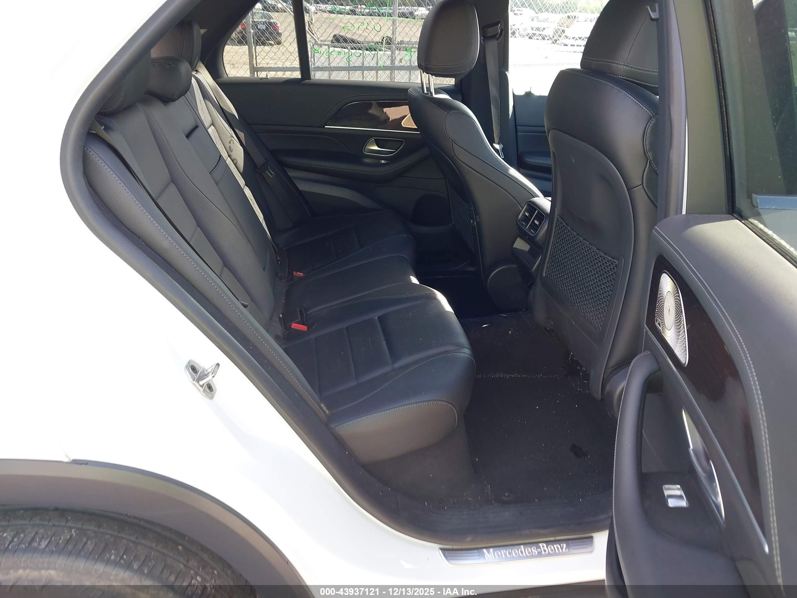MERCEDES-BENZ GLE image 8
