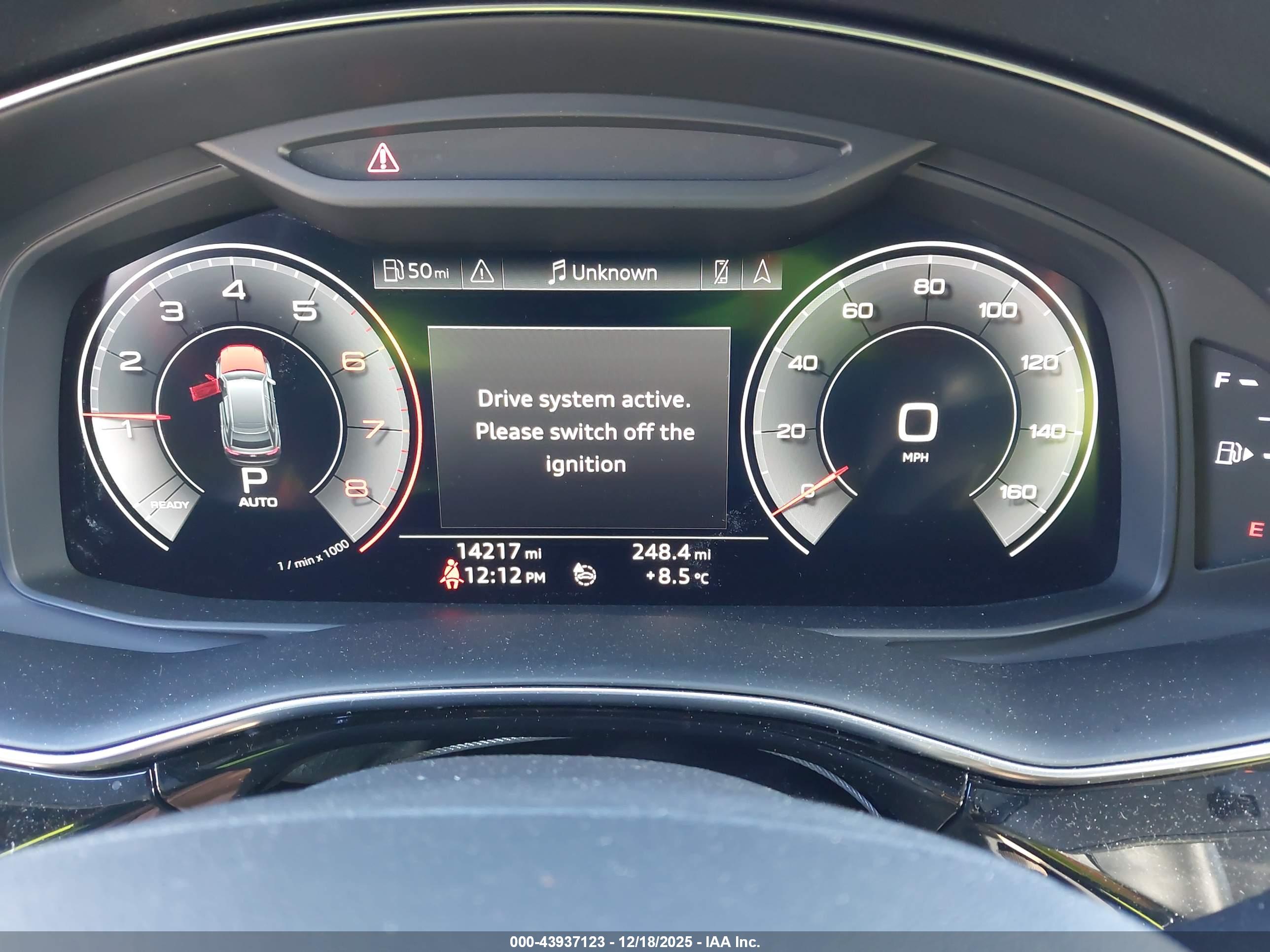 AUDI Q8 image 7