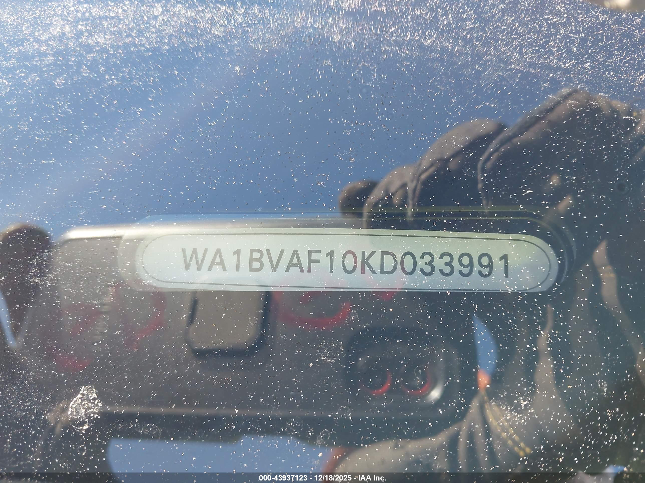 AUDI Q8 image 9