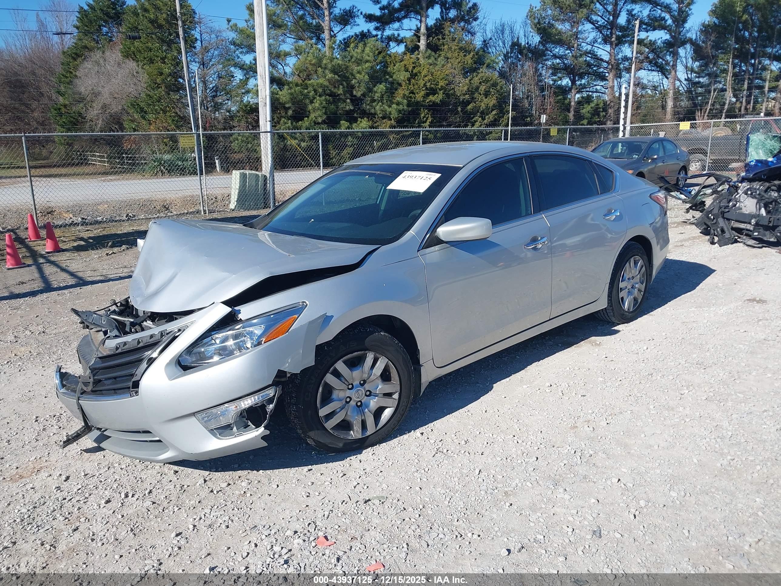 NISSAN ALTIMA image 2