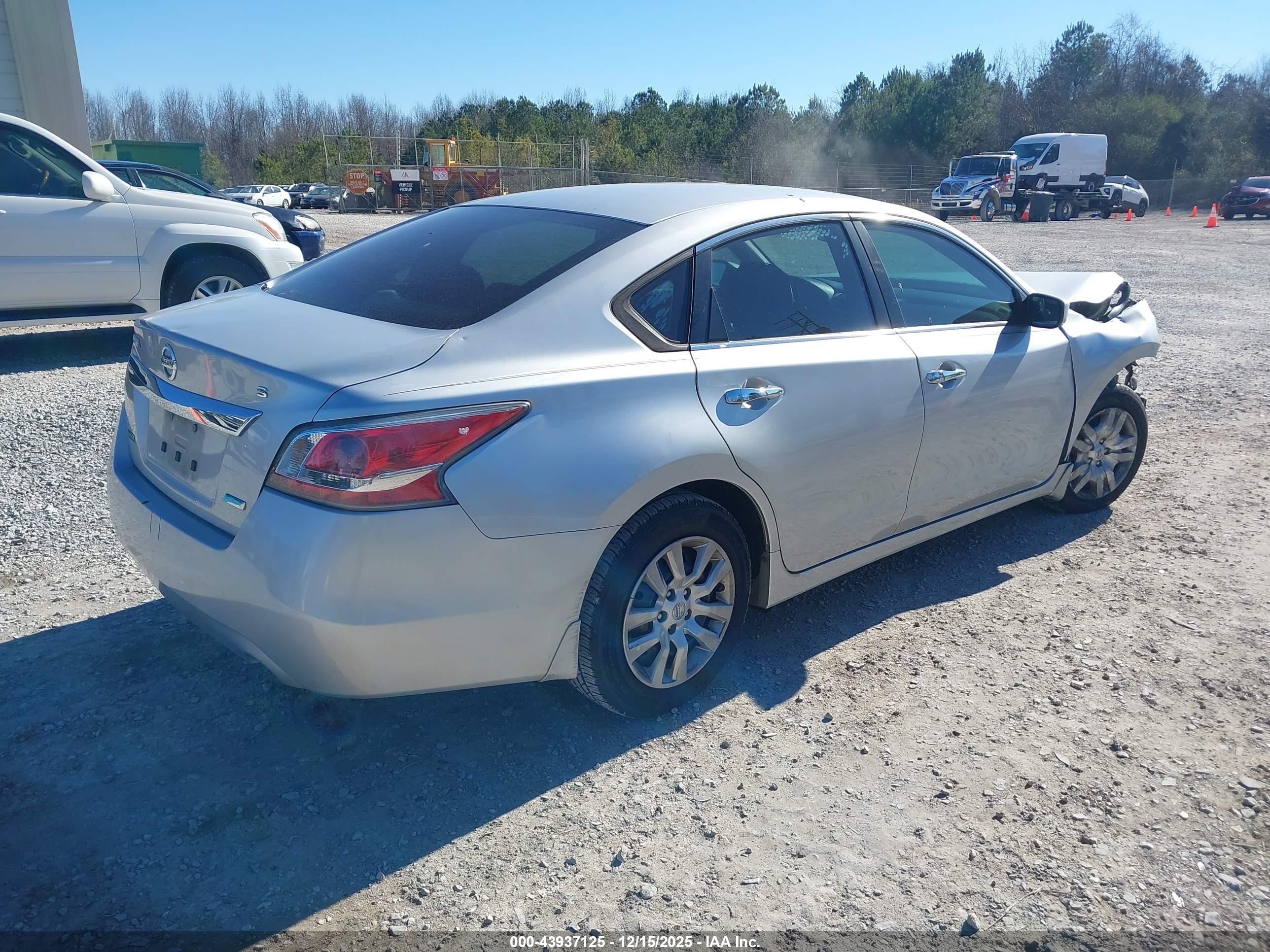 NISSAN ALTIMA image 4