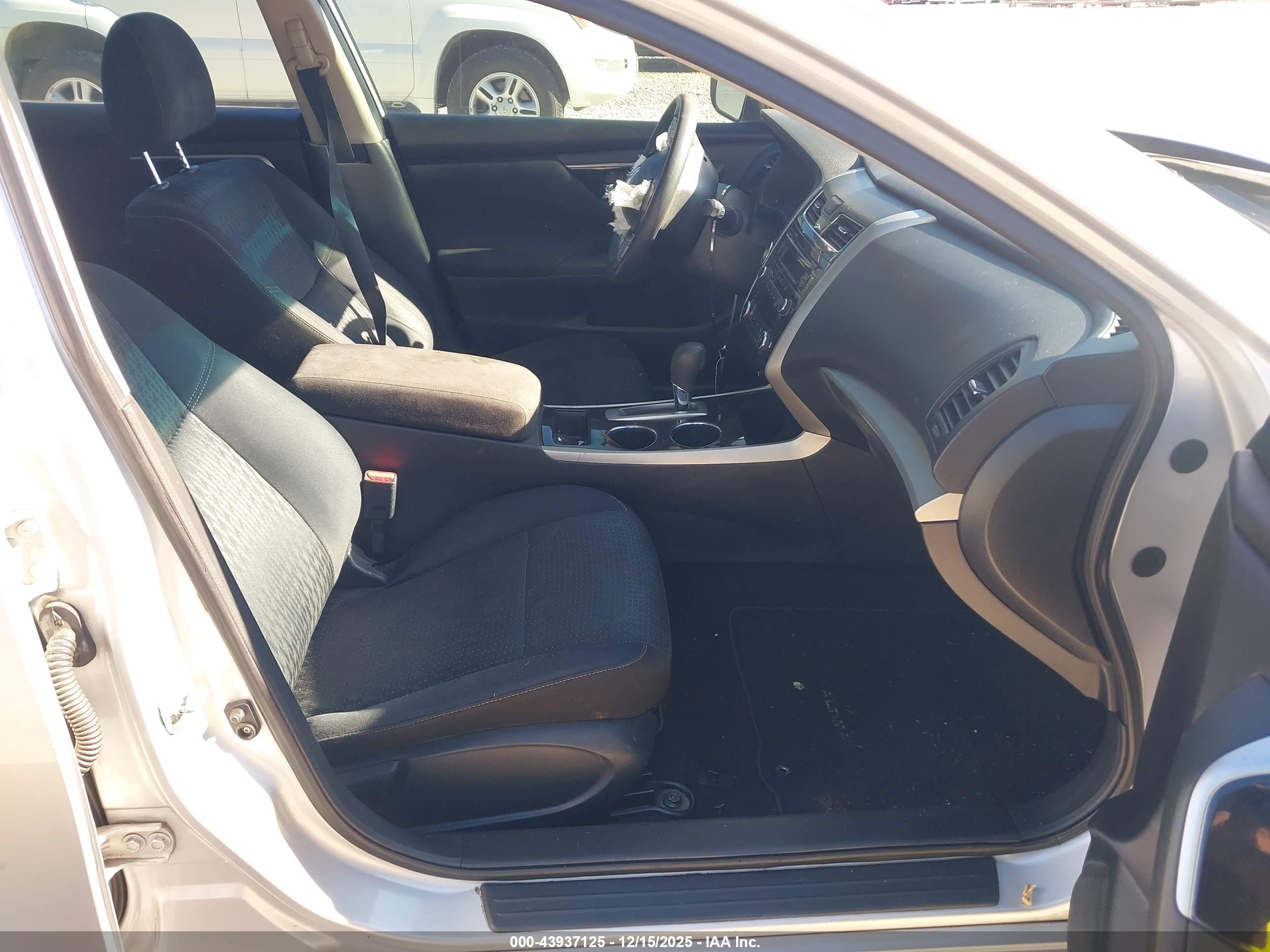 NISSAN ALTIMA image 5