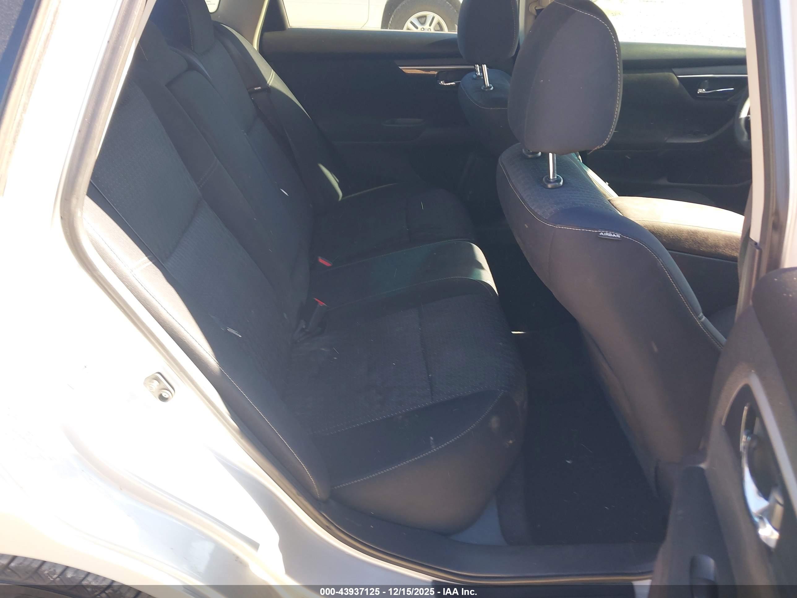 NISSAN ALTIMA image 8