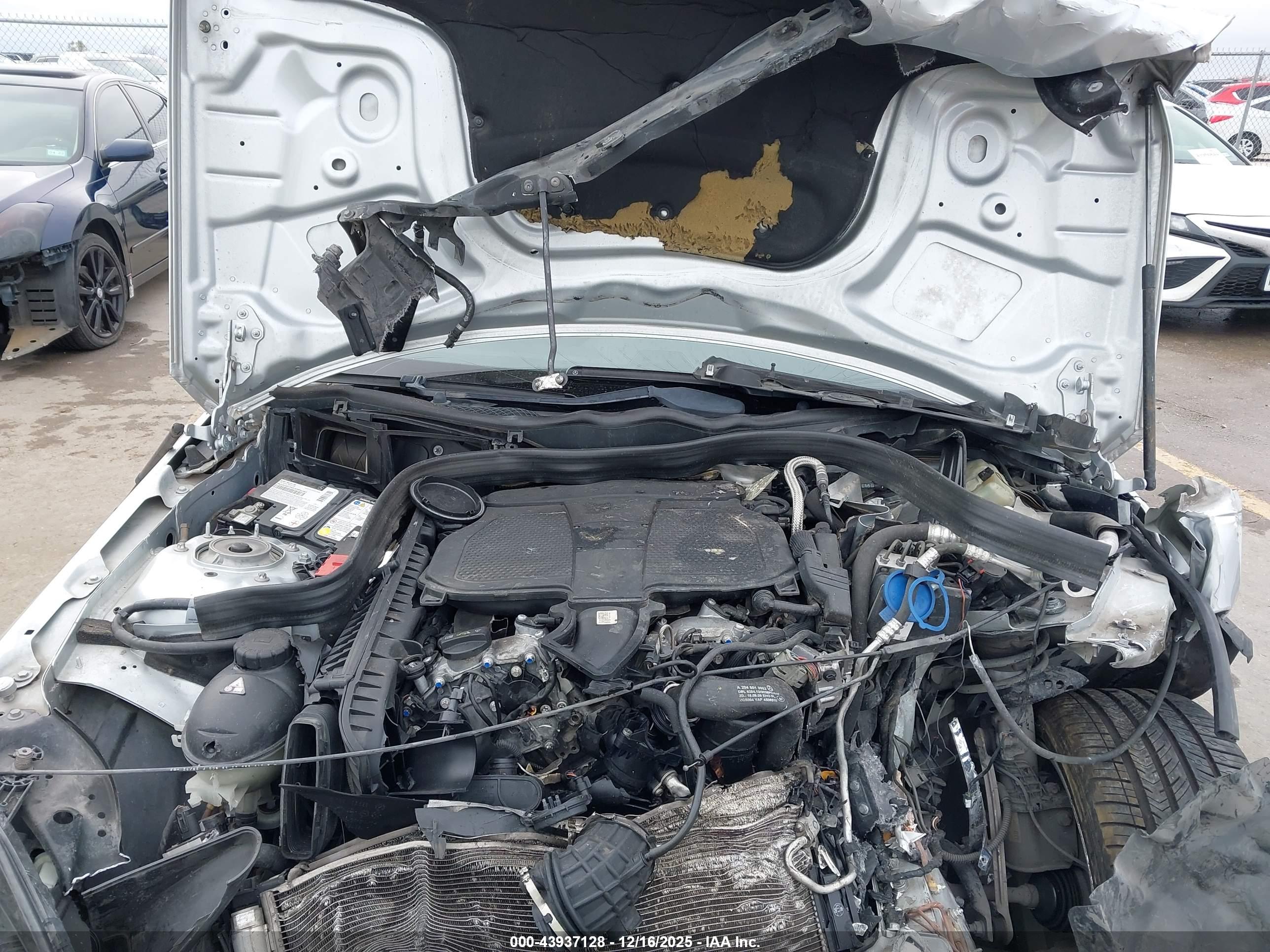 MERCEDES-BENZ E image 10
