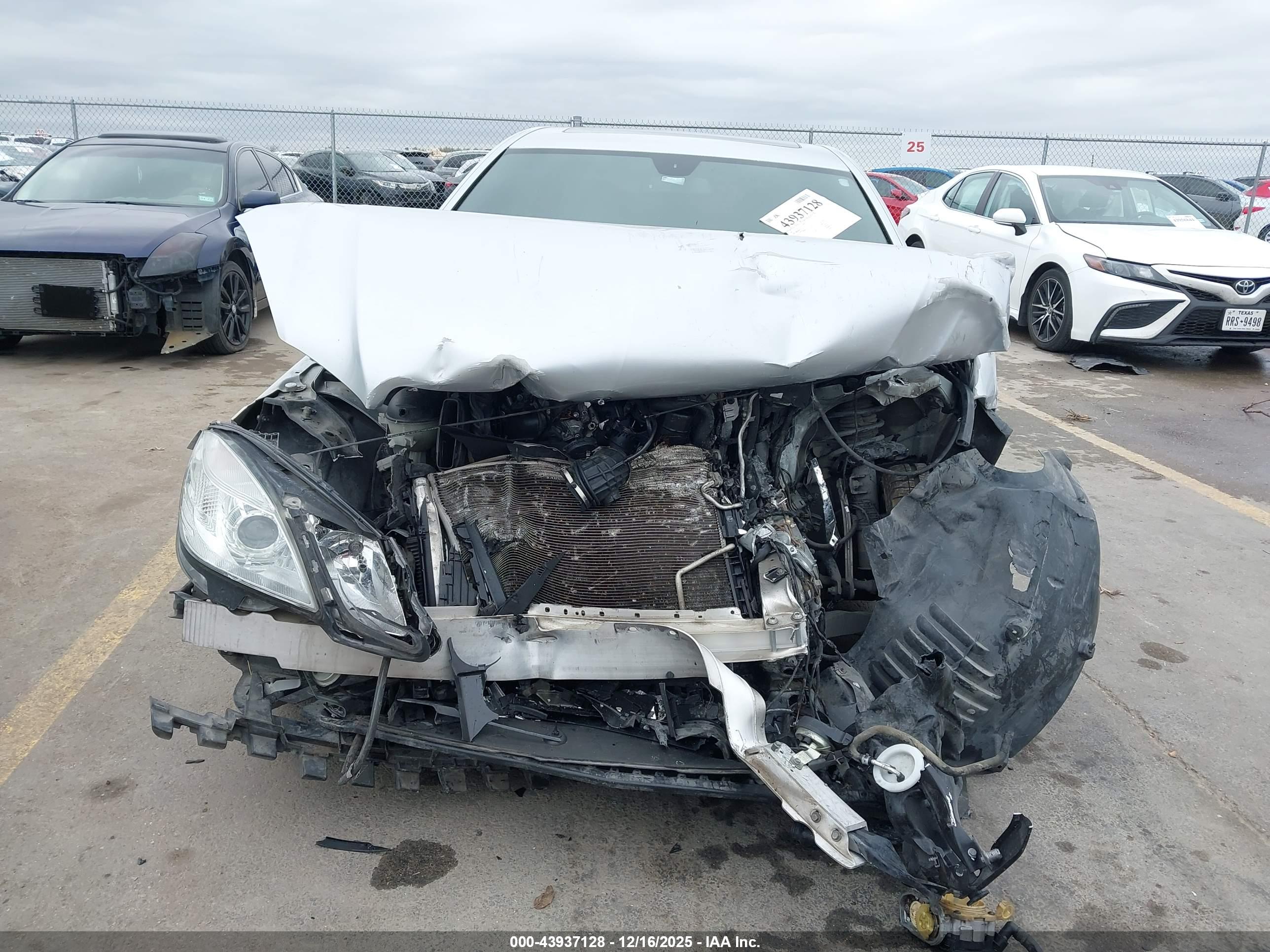 MERCEDES-BENZ E image 6