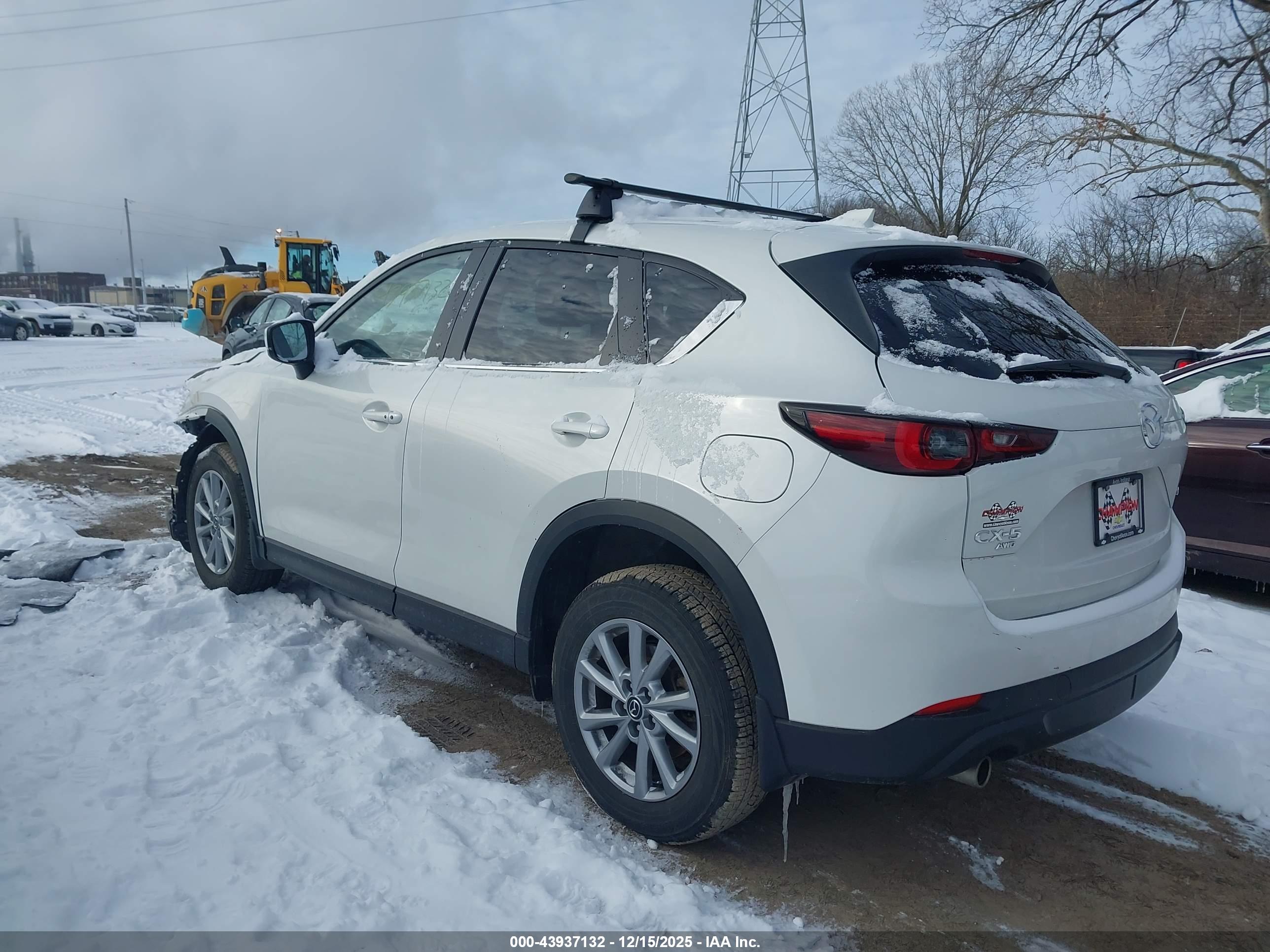 MAZDA CX-5 image 3
