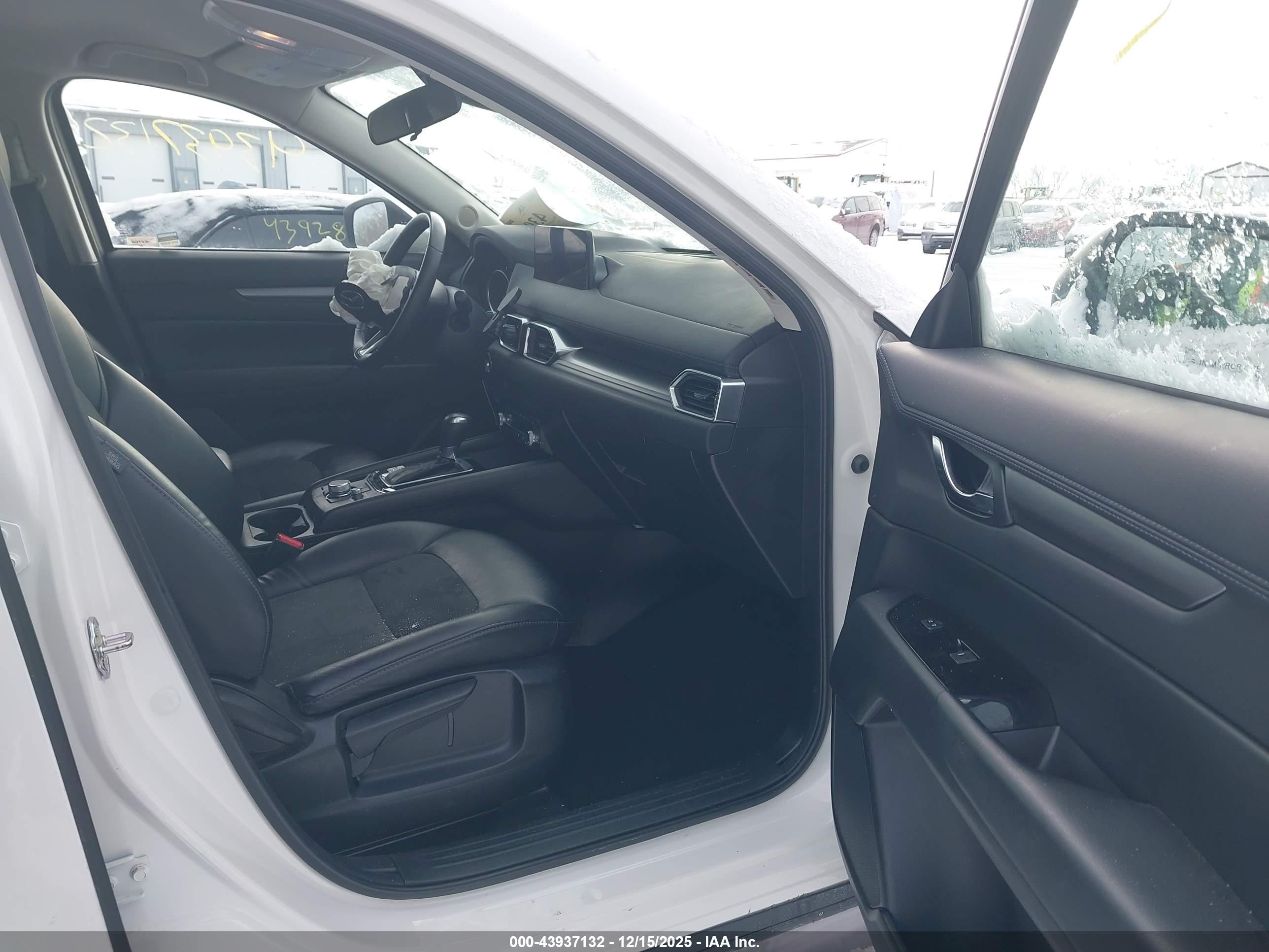 MAZDA CX-5 image 5