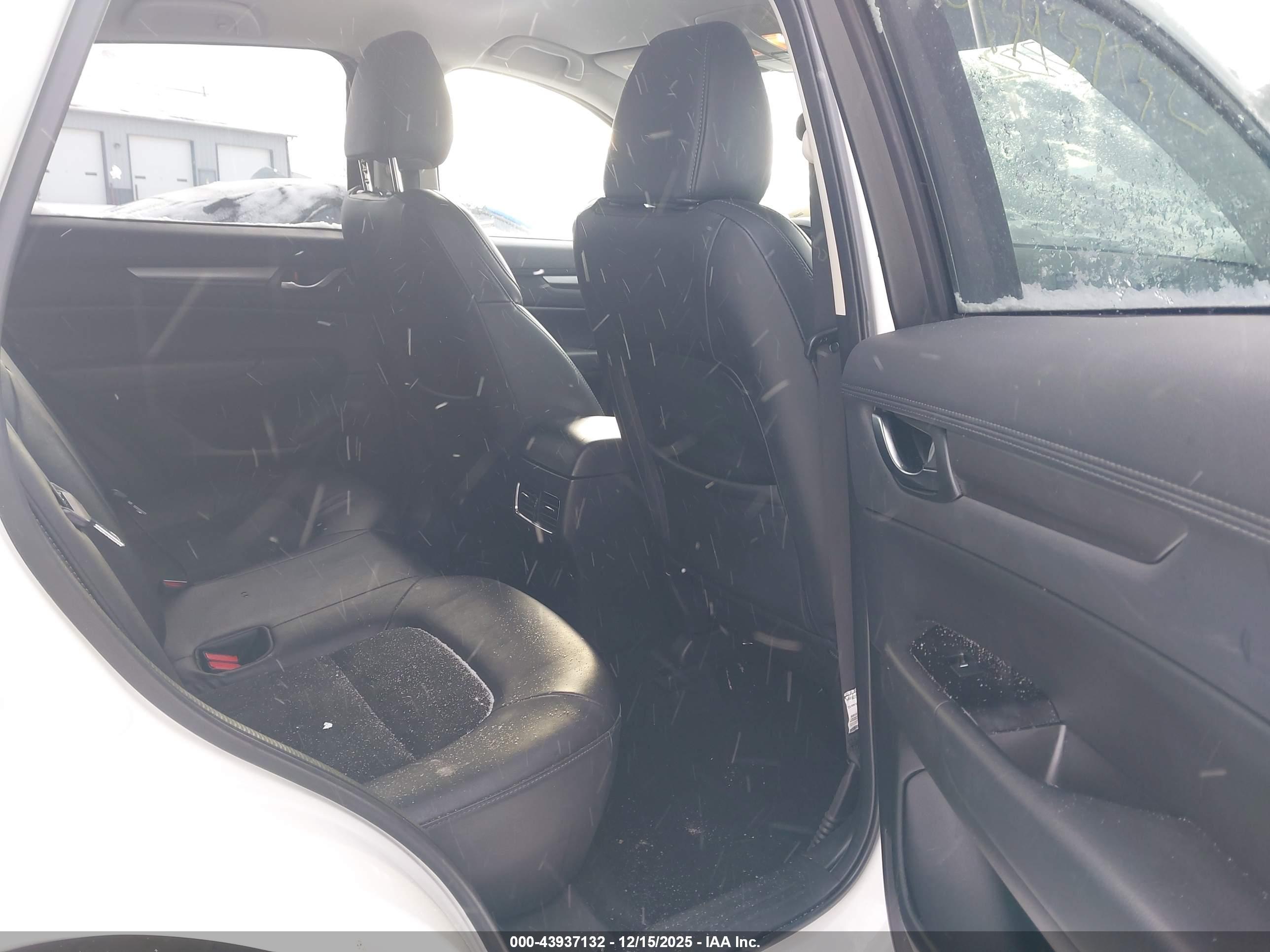 MAZDA CX-5 image 8