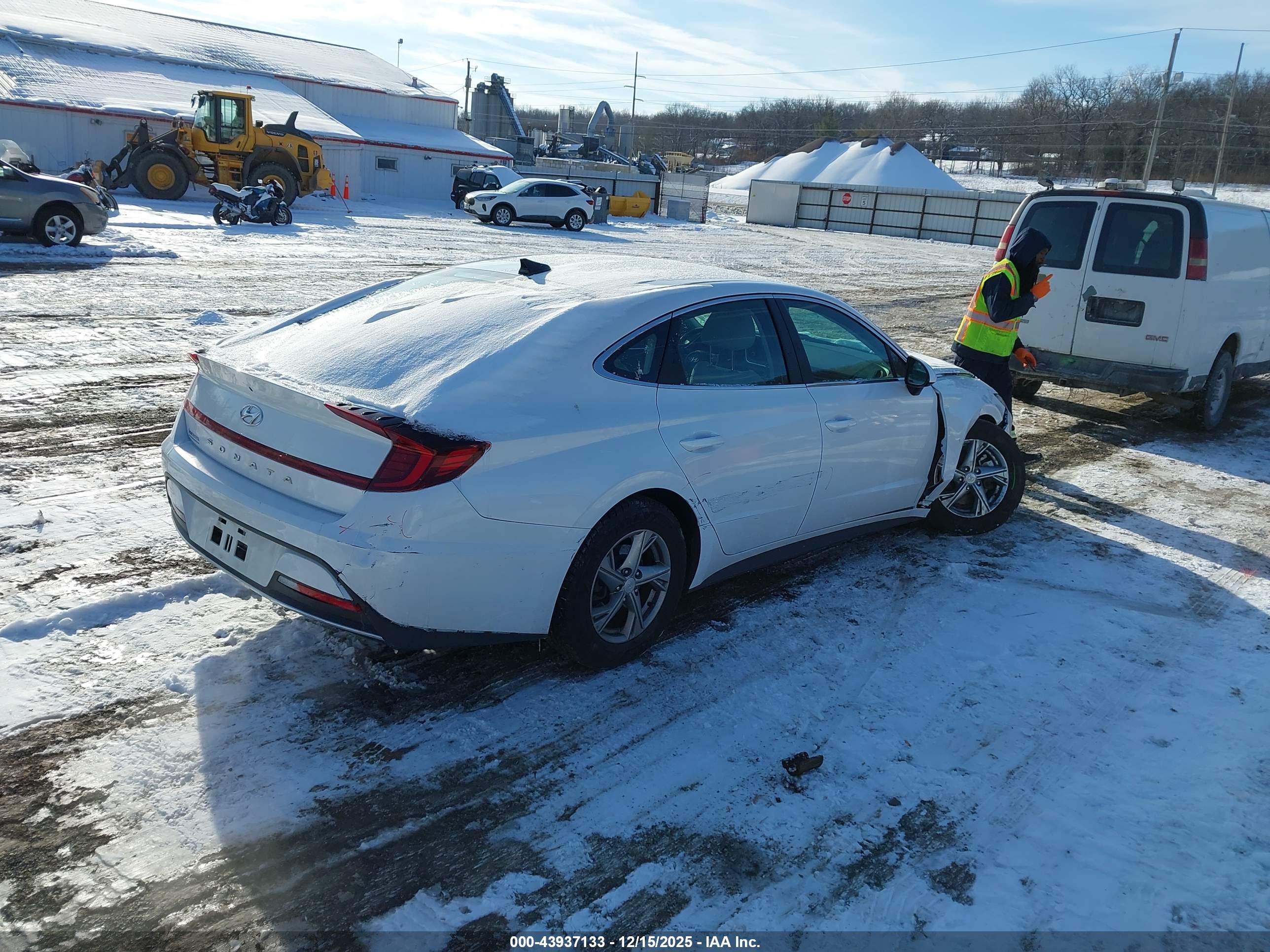 HYUNDAI SONATA image 4
