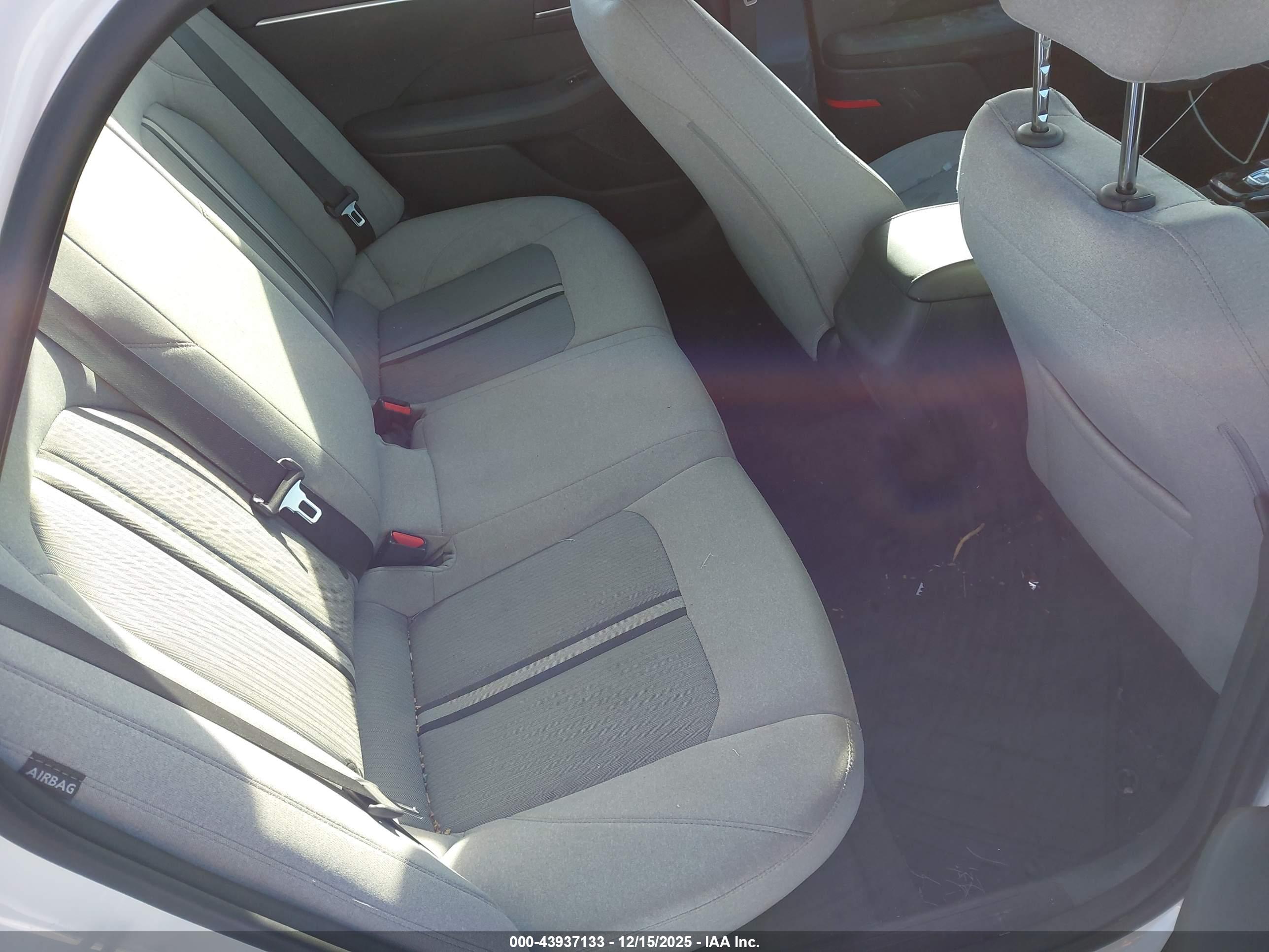 HYUNDAI SONATA image 8
