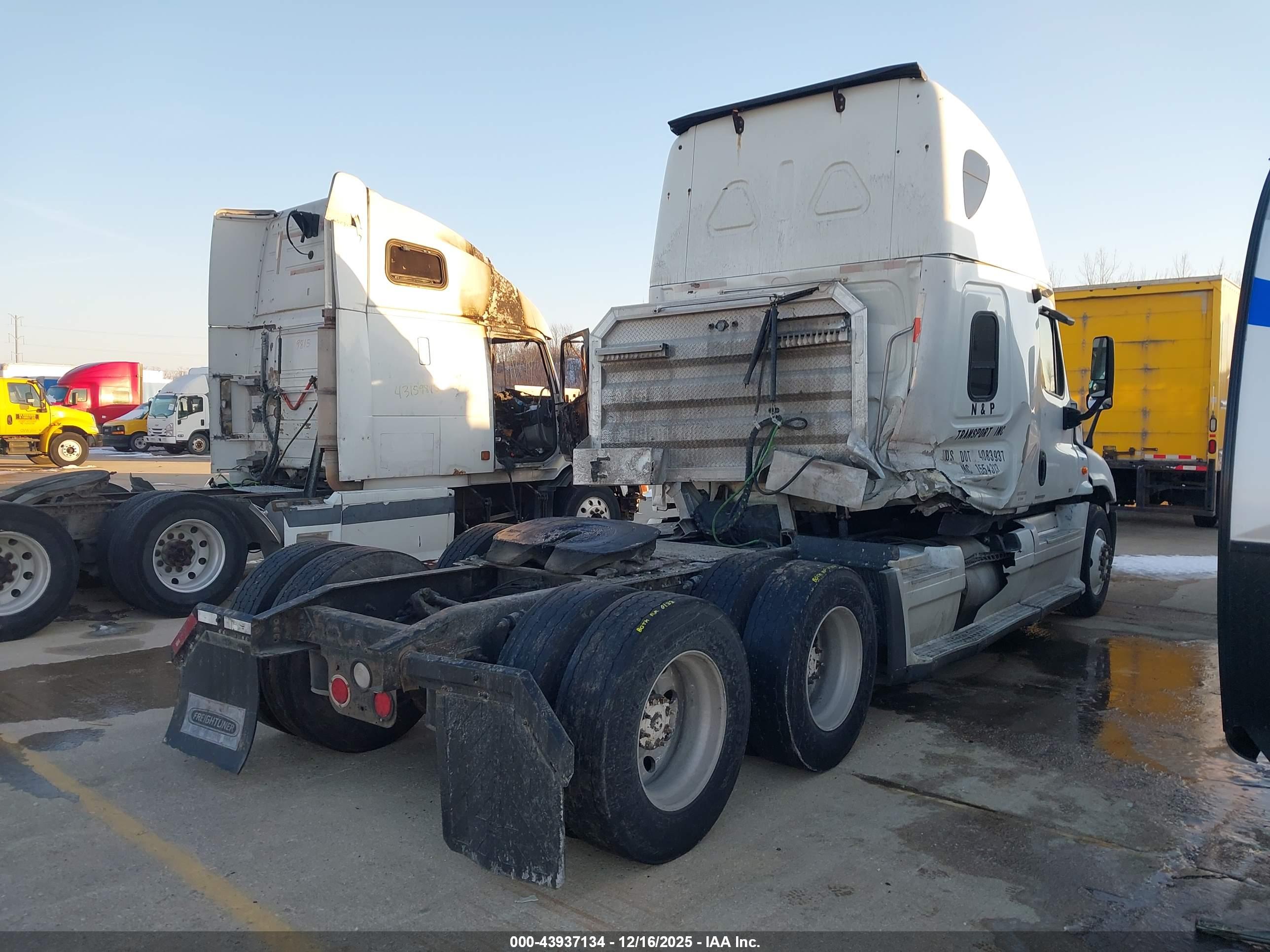 FREIGHTLINER CASCADIA image 4