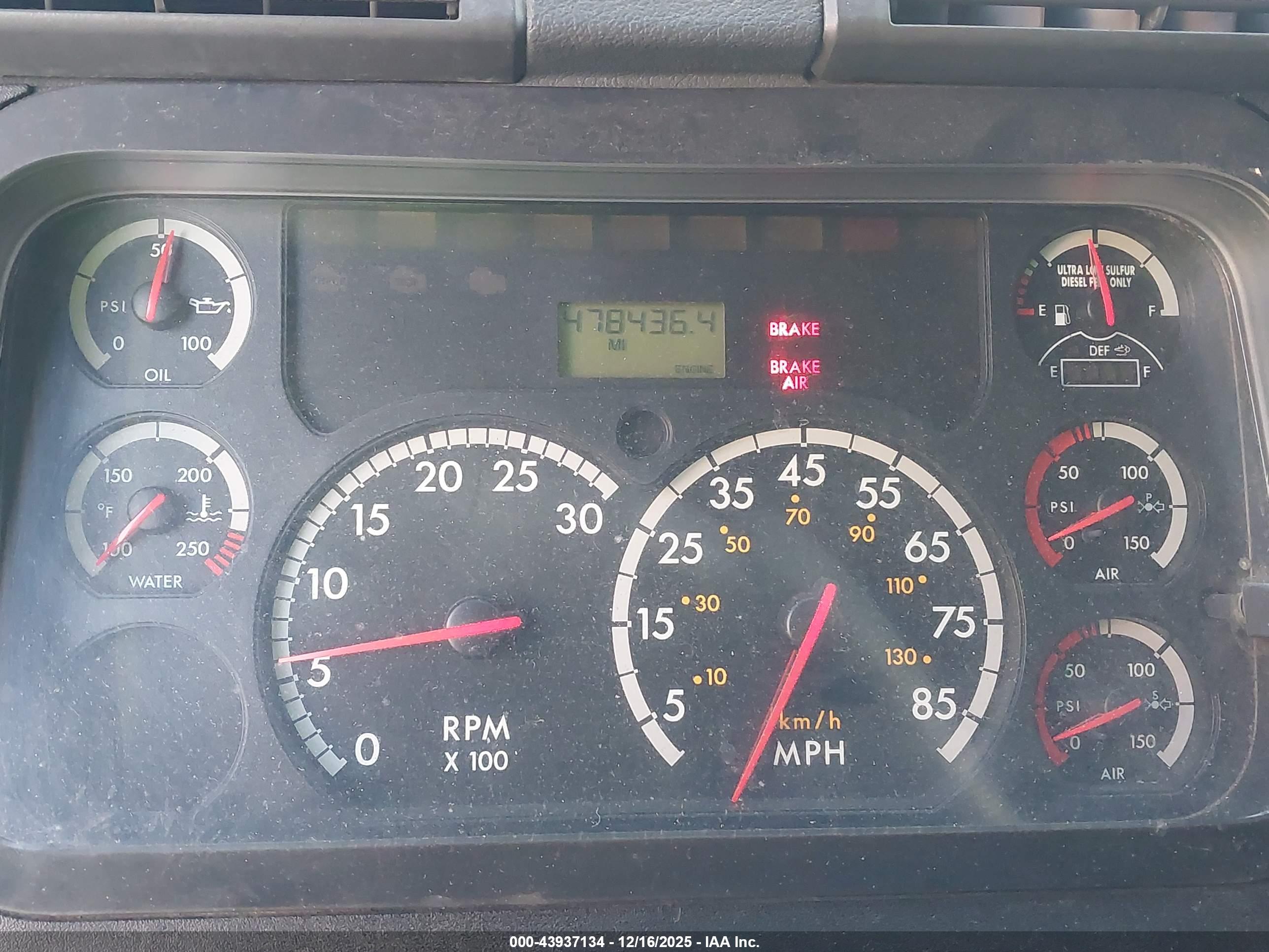 FREIGHTLINER CASCADIA image 6