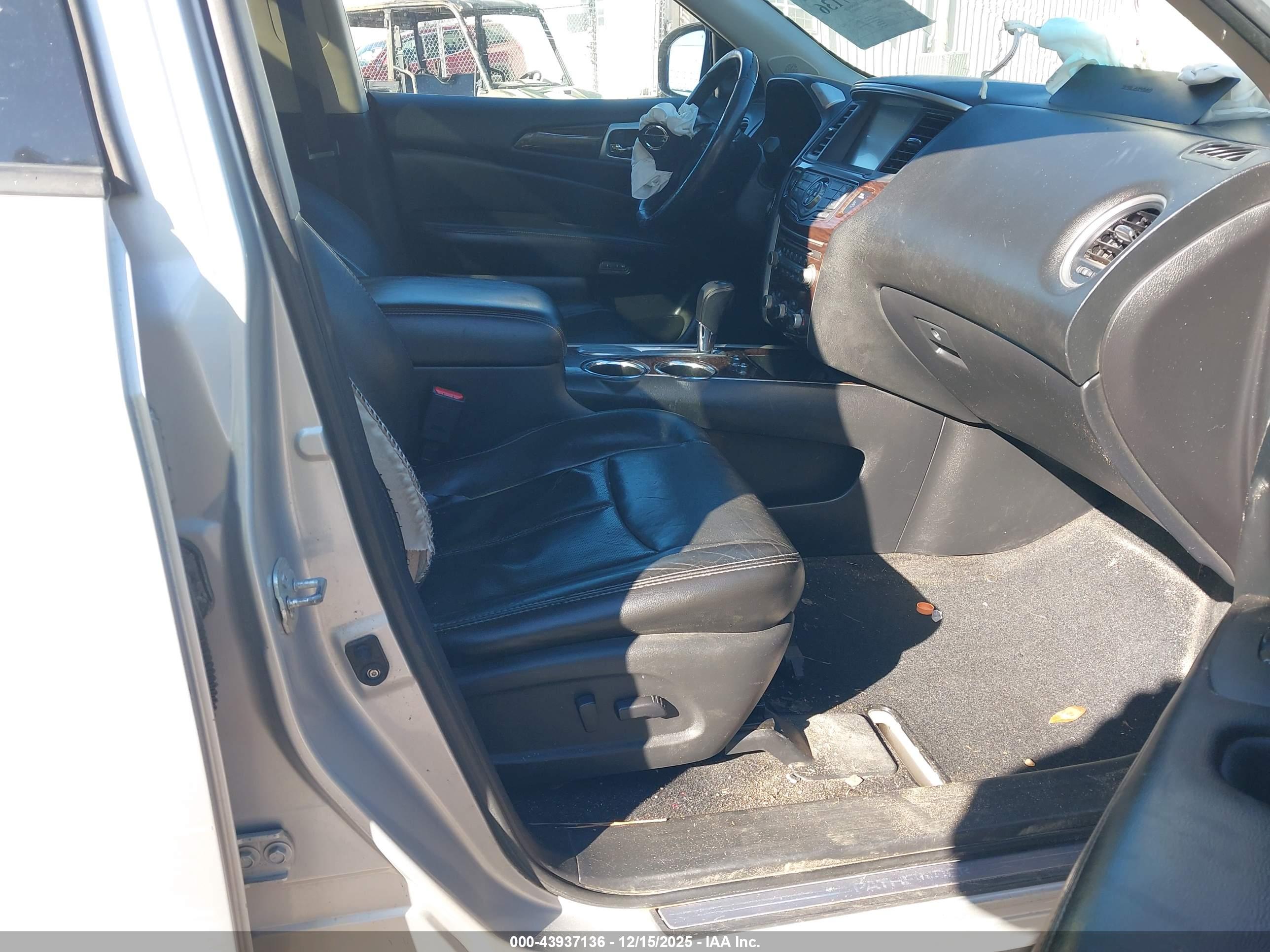NISSAN PATHFINDER image 5