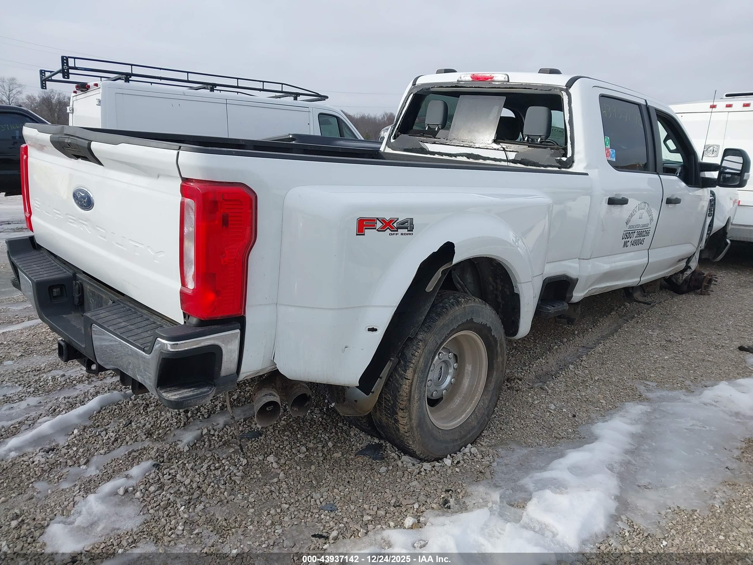 FORD F-350 image 4
