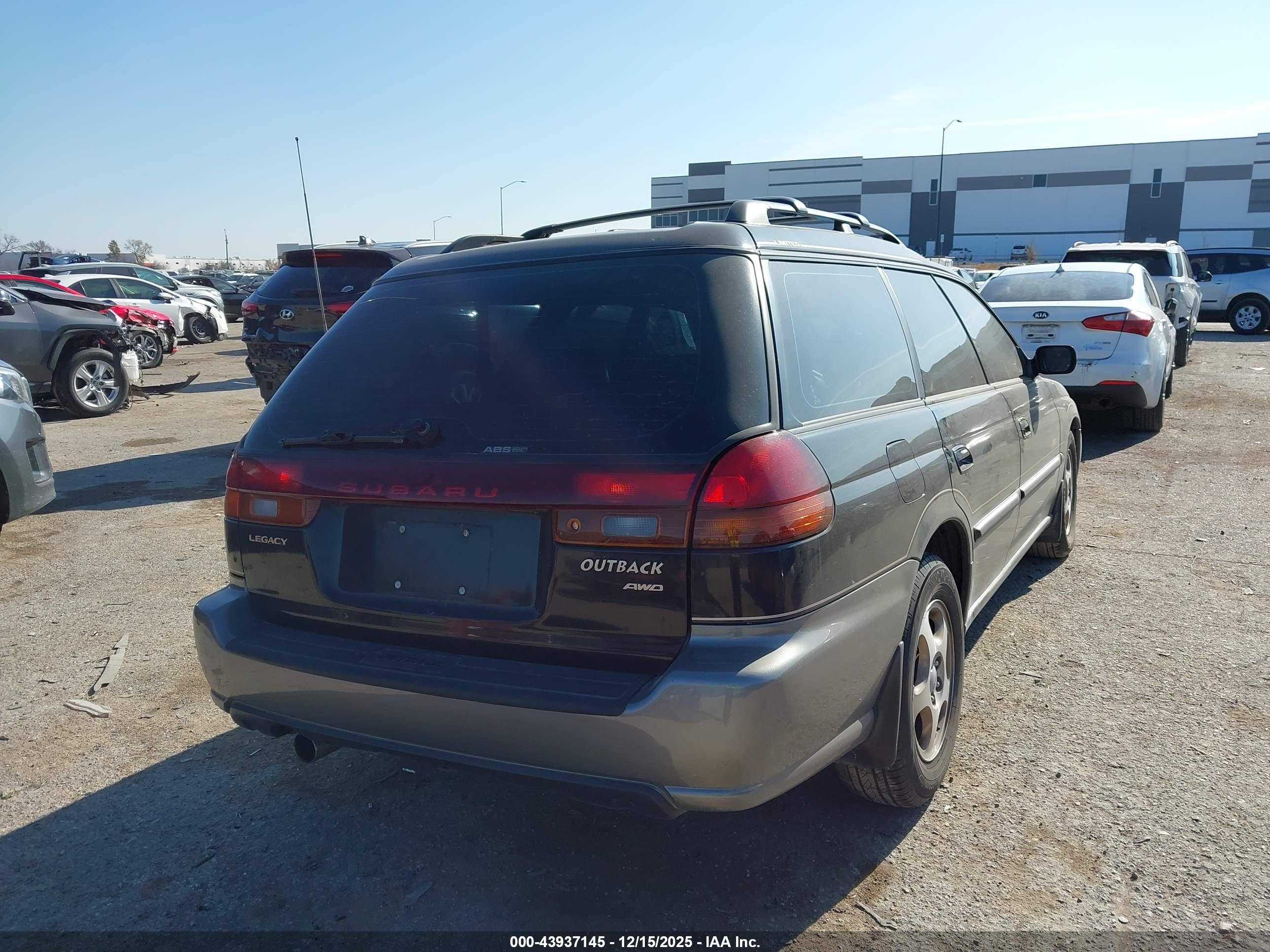 SUBARU LEGACY image 4
