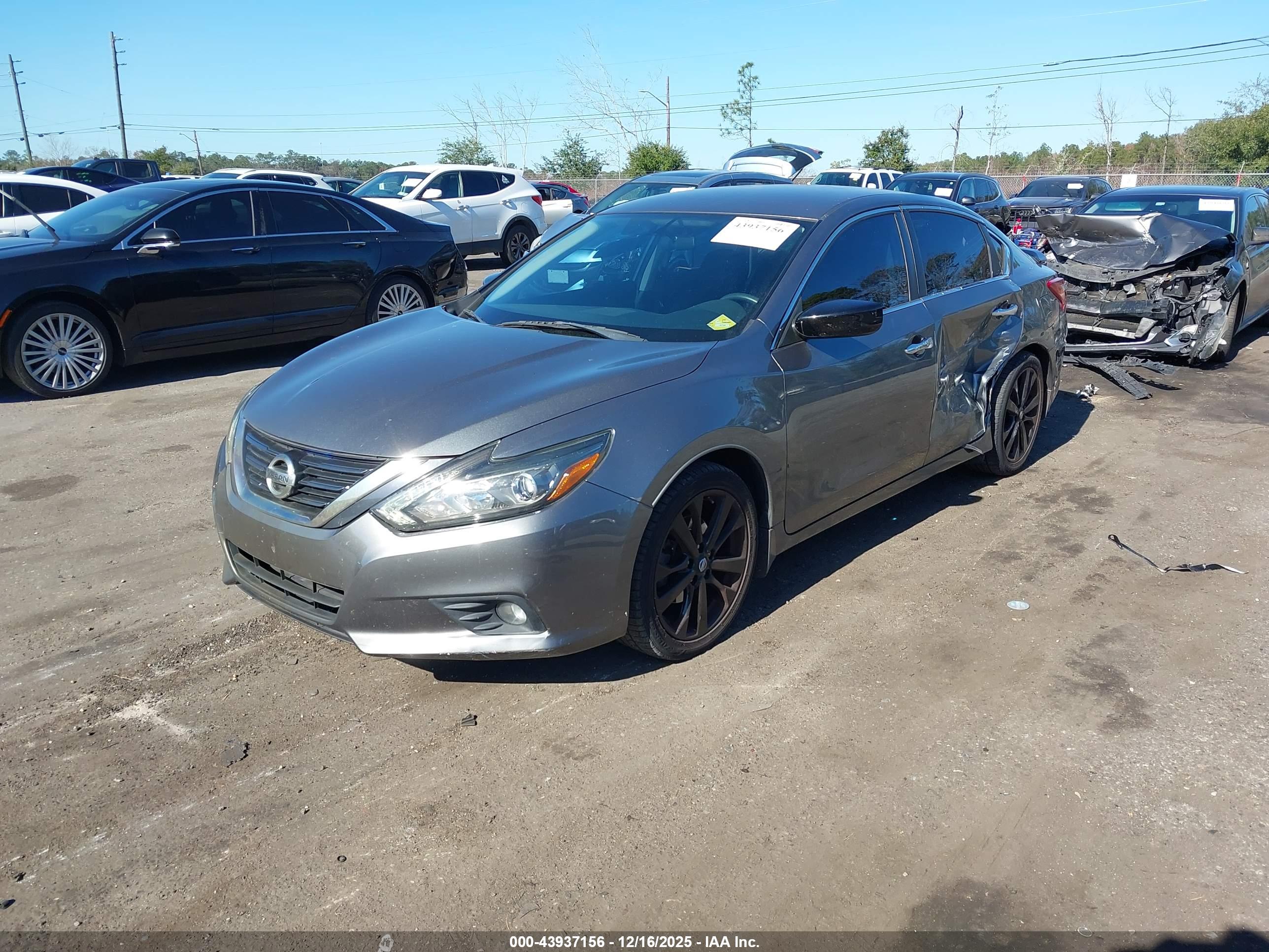 NISSAN ALTIMA image 2