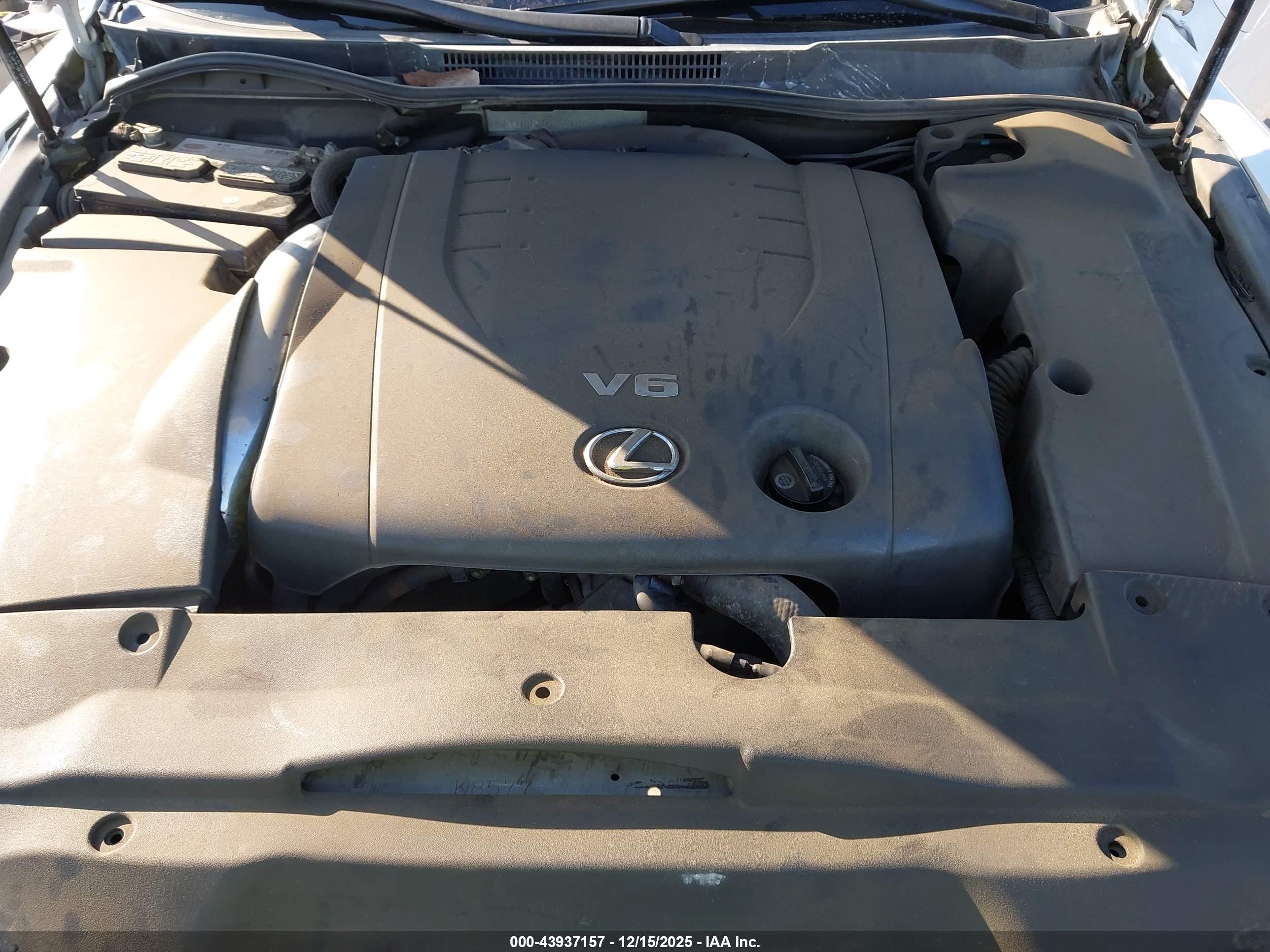 LEXUS IS image 10