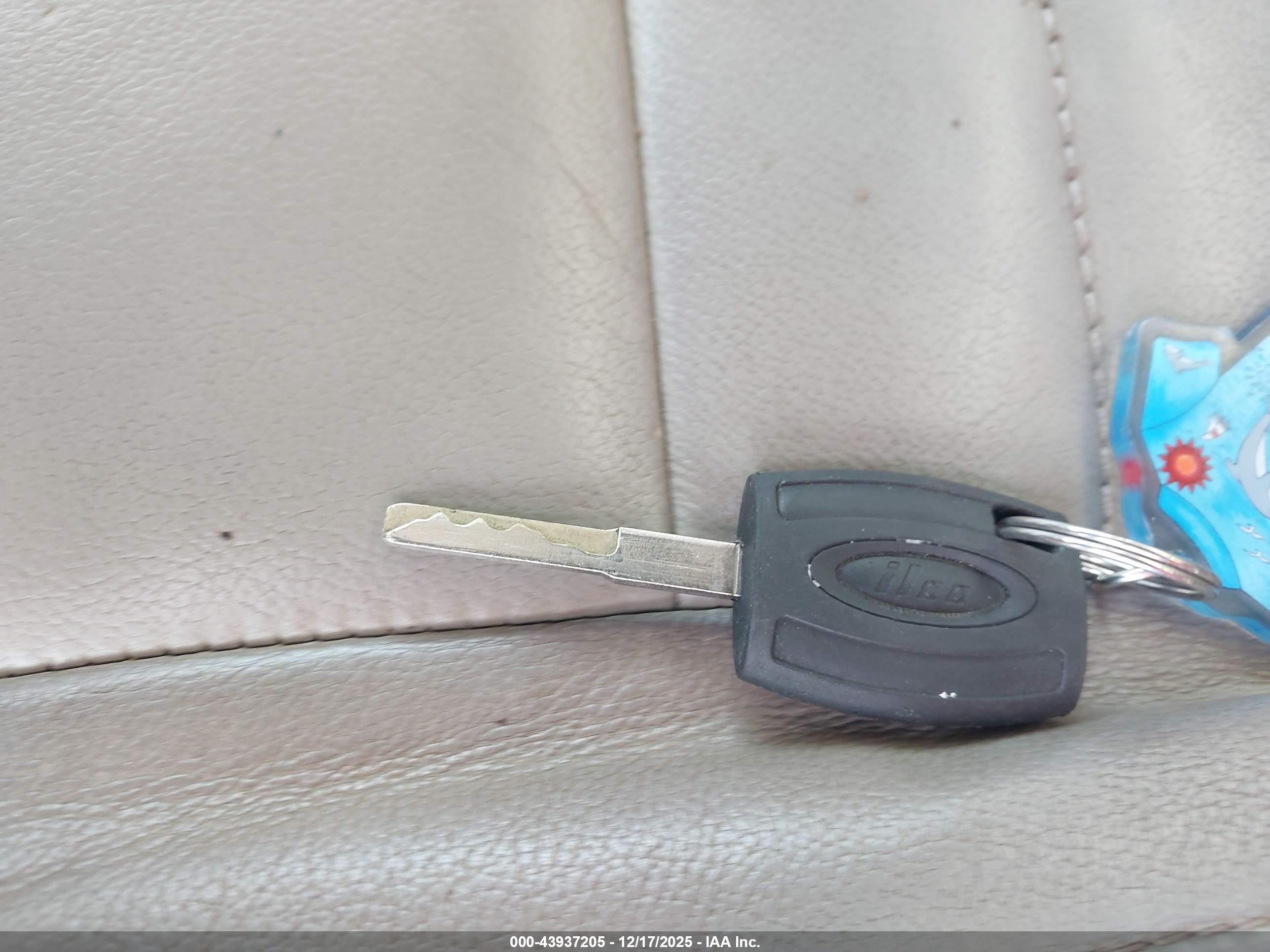 FORD ESCAPE image 11