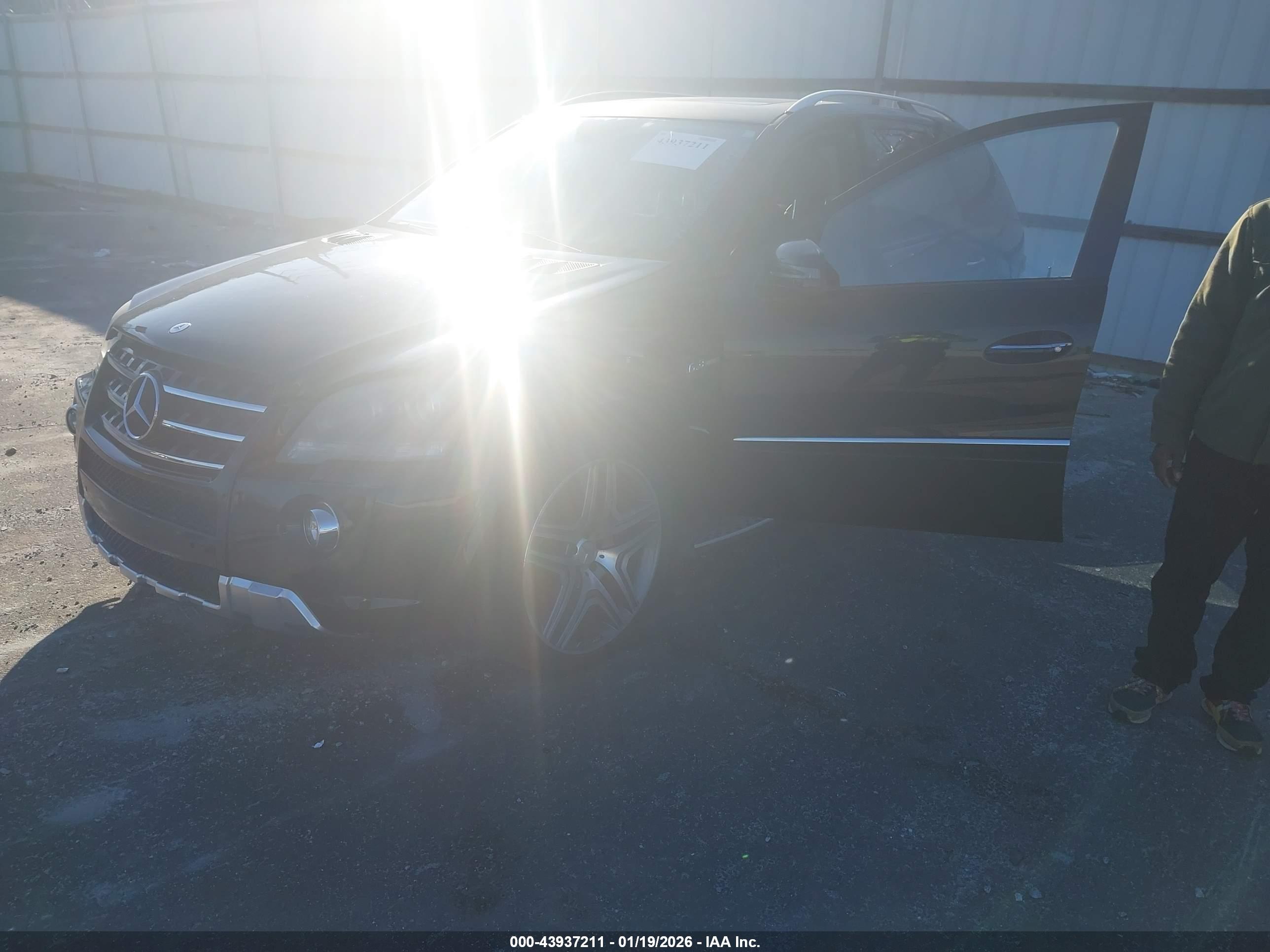 MERCEDES-BENZ ML63AMG image 2