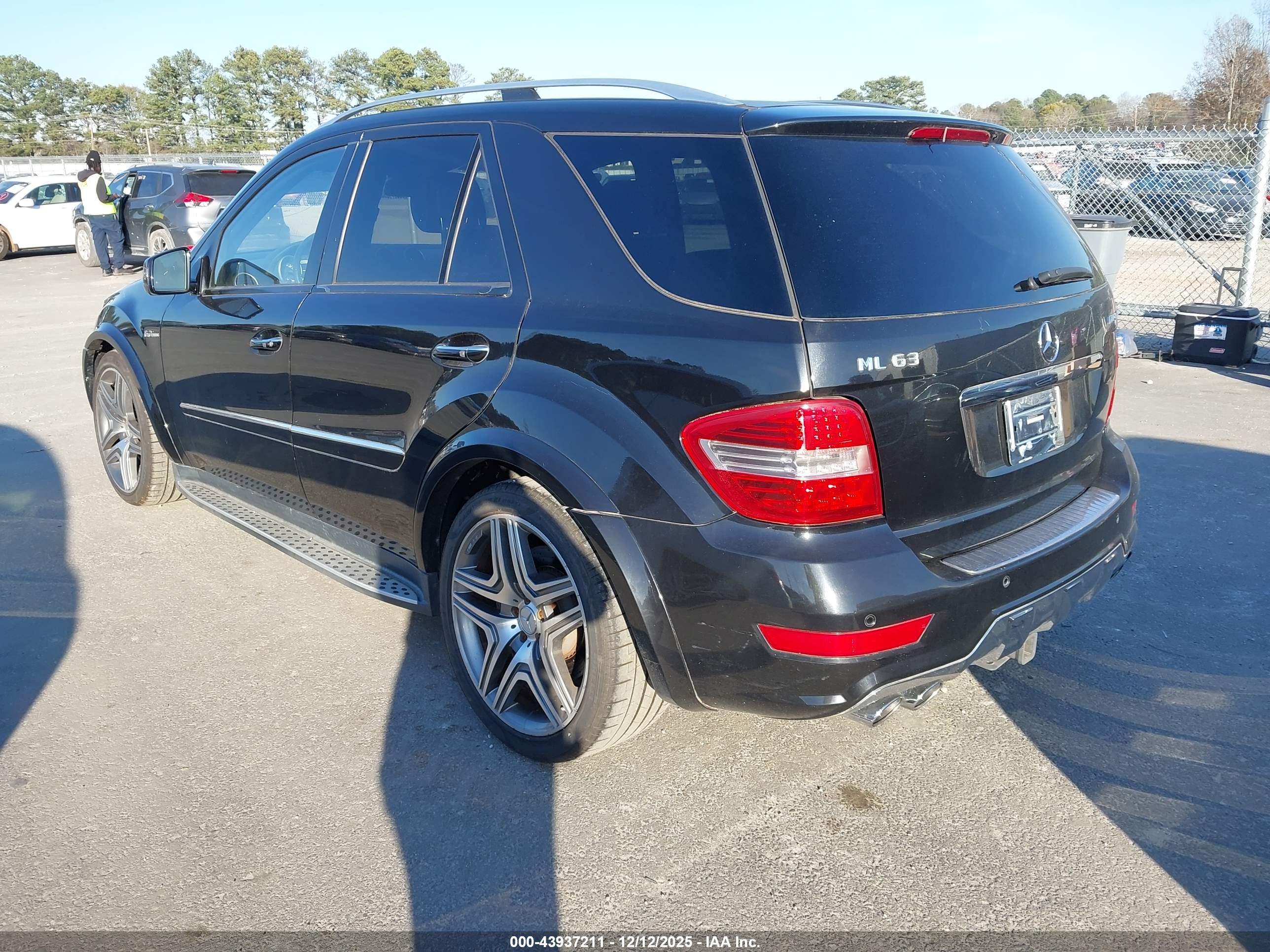 MERCEDES-BENZ ML63AMG image 3