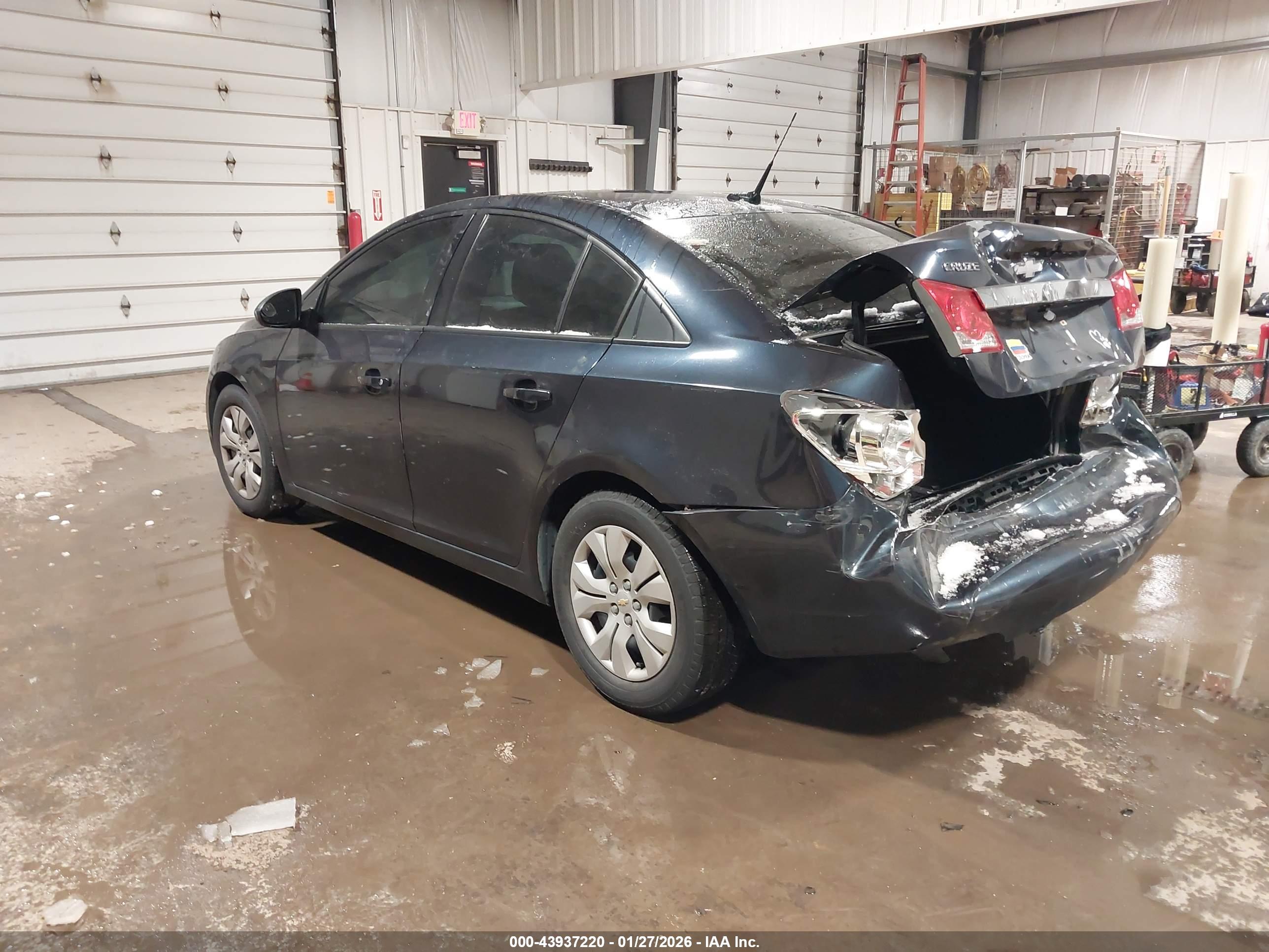 CHEVROLET CRUZE image 3