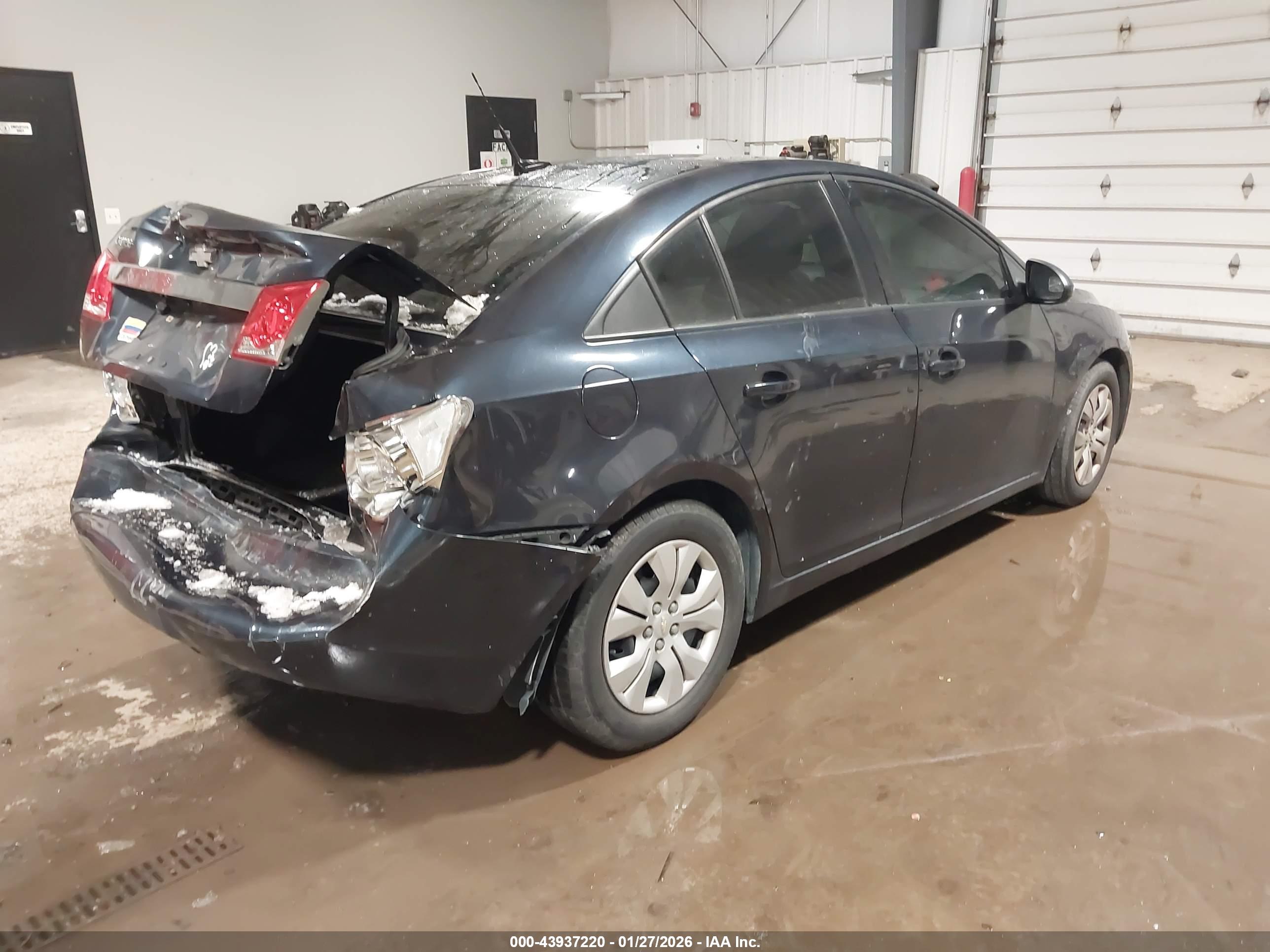 CHEVROLET CRUZE image 4