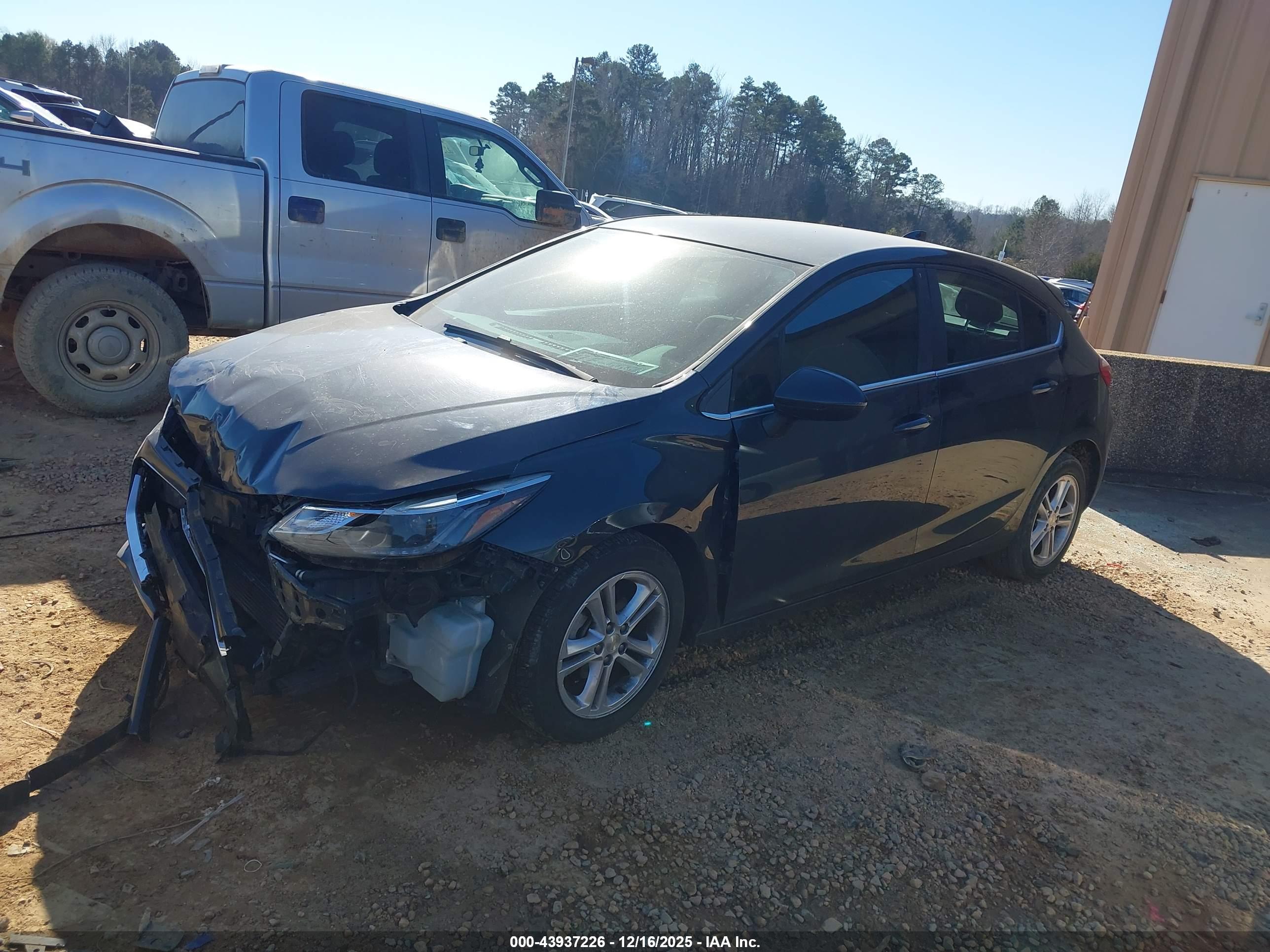 CHEVROLET CRUZE image 2