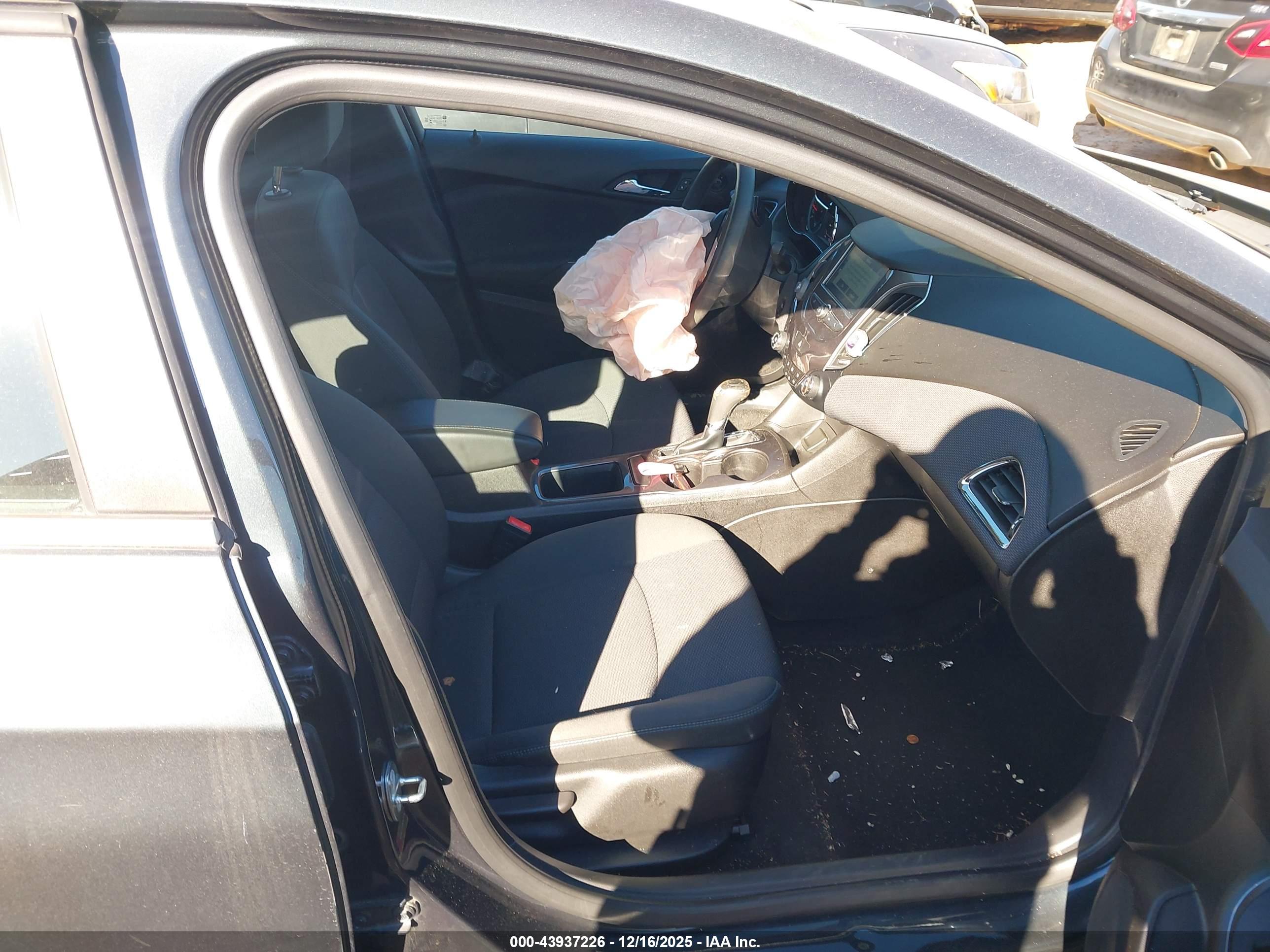 CHEVROLET CRUZE image 5