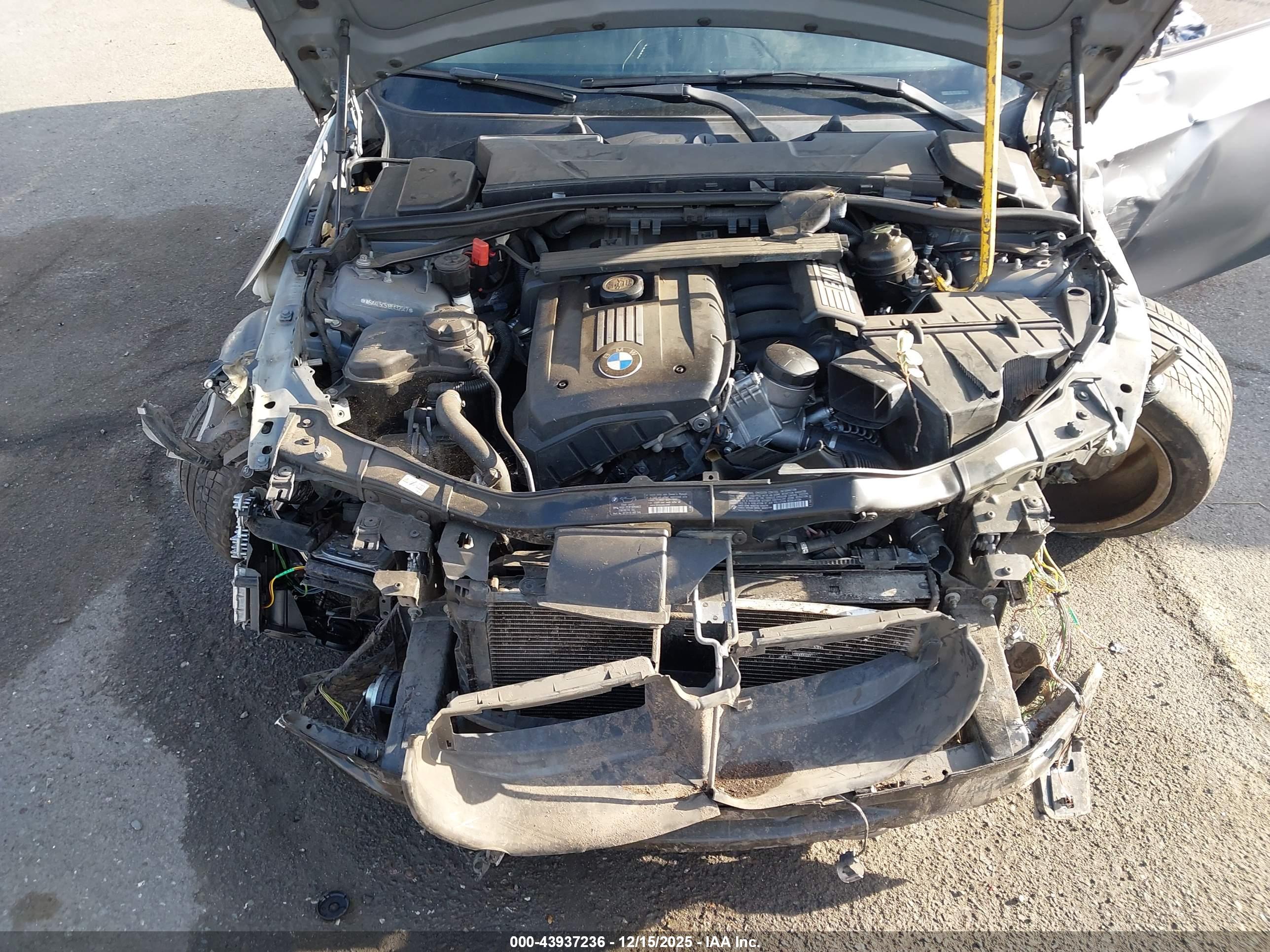 BMW 328I image 10