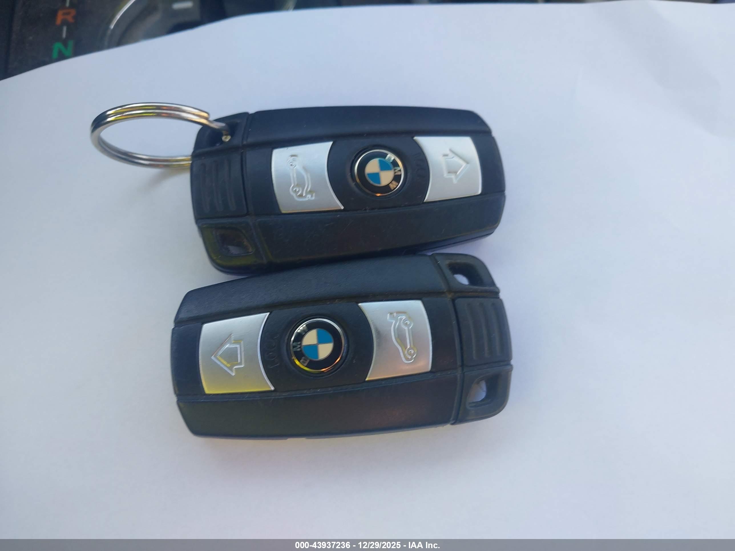 BMW 328I image 11