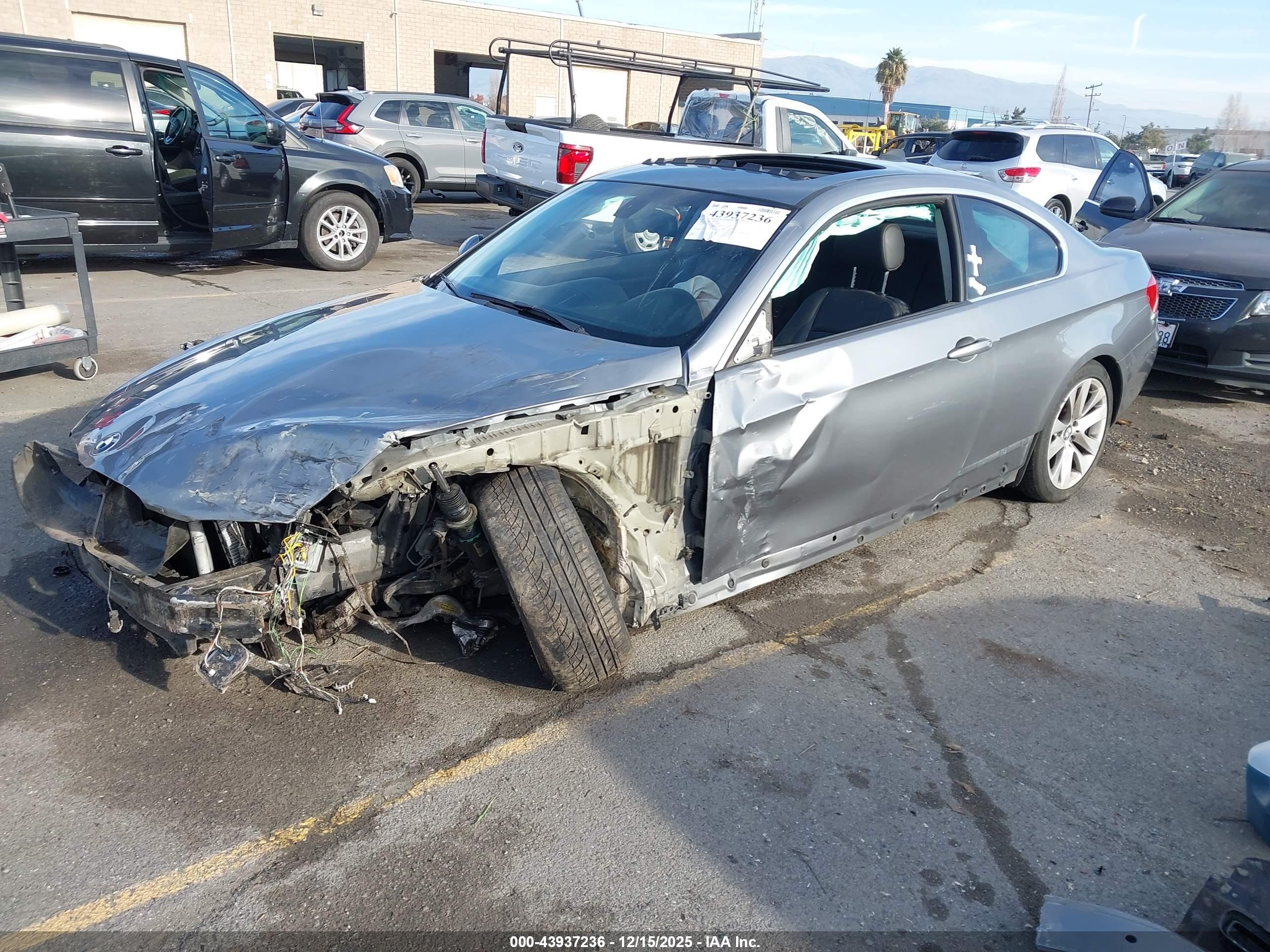 BMW 328I image 2