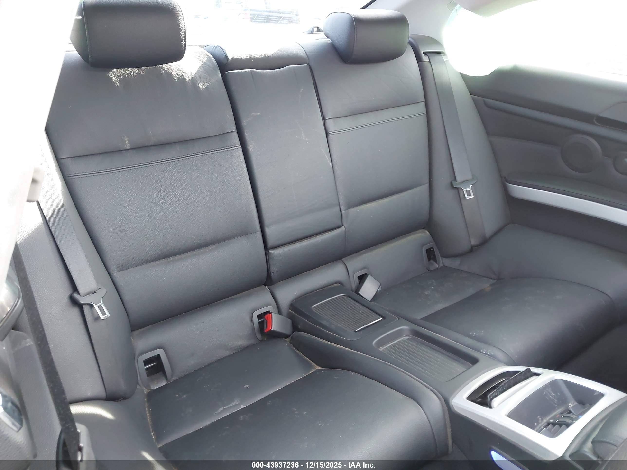BMW 328I image 8