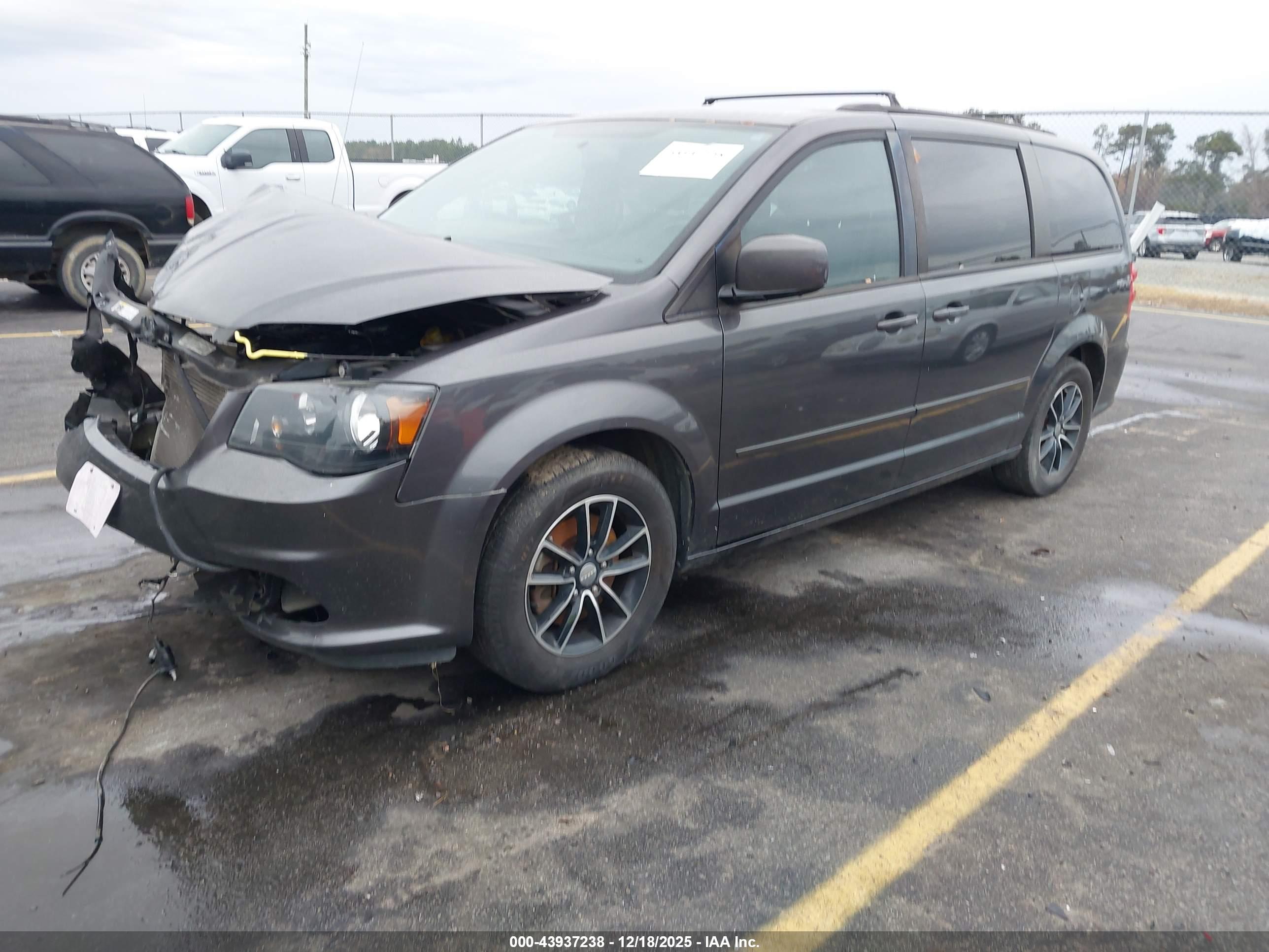 DODGE GRAND image 2