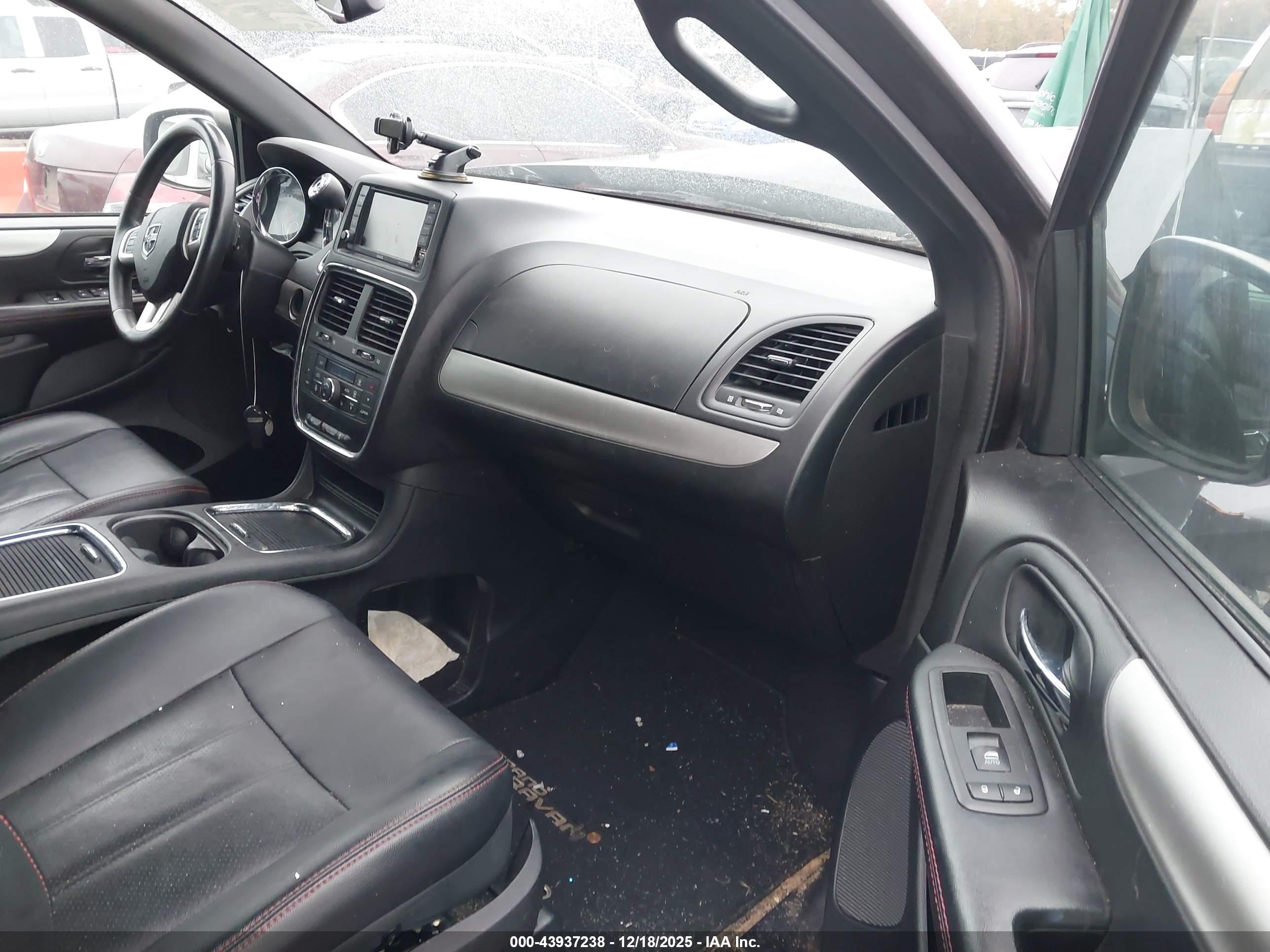 DODGE GRAND image 5