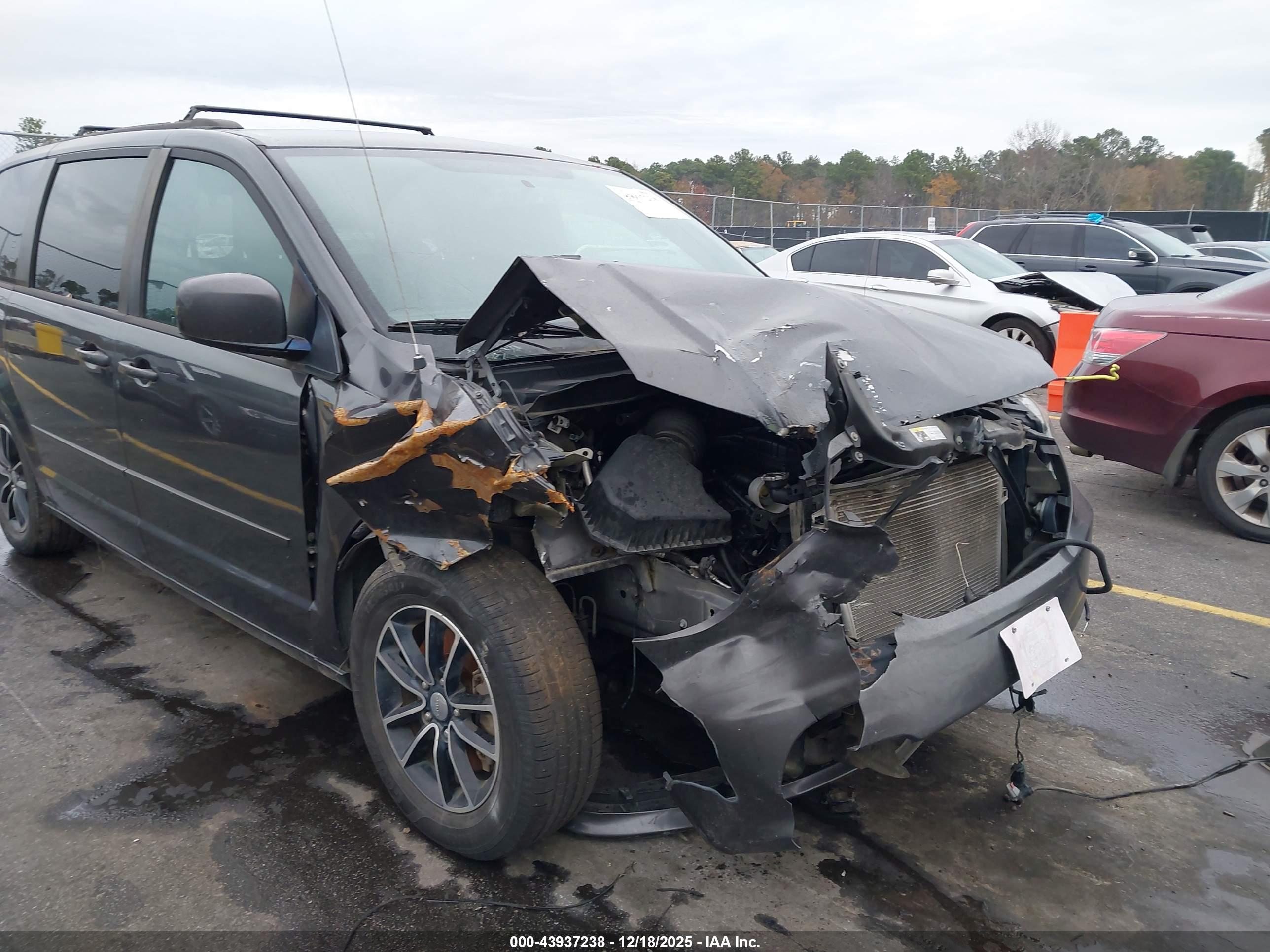 DODGE GRAND image 6