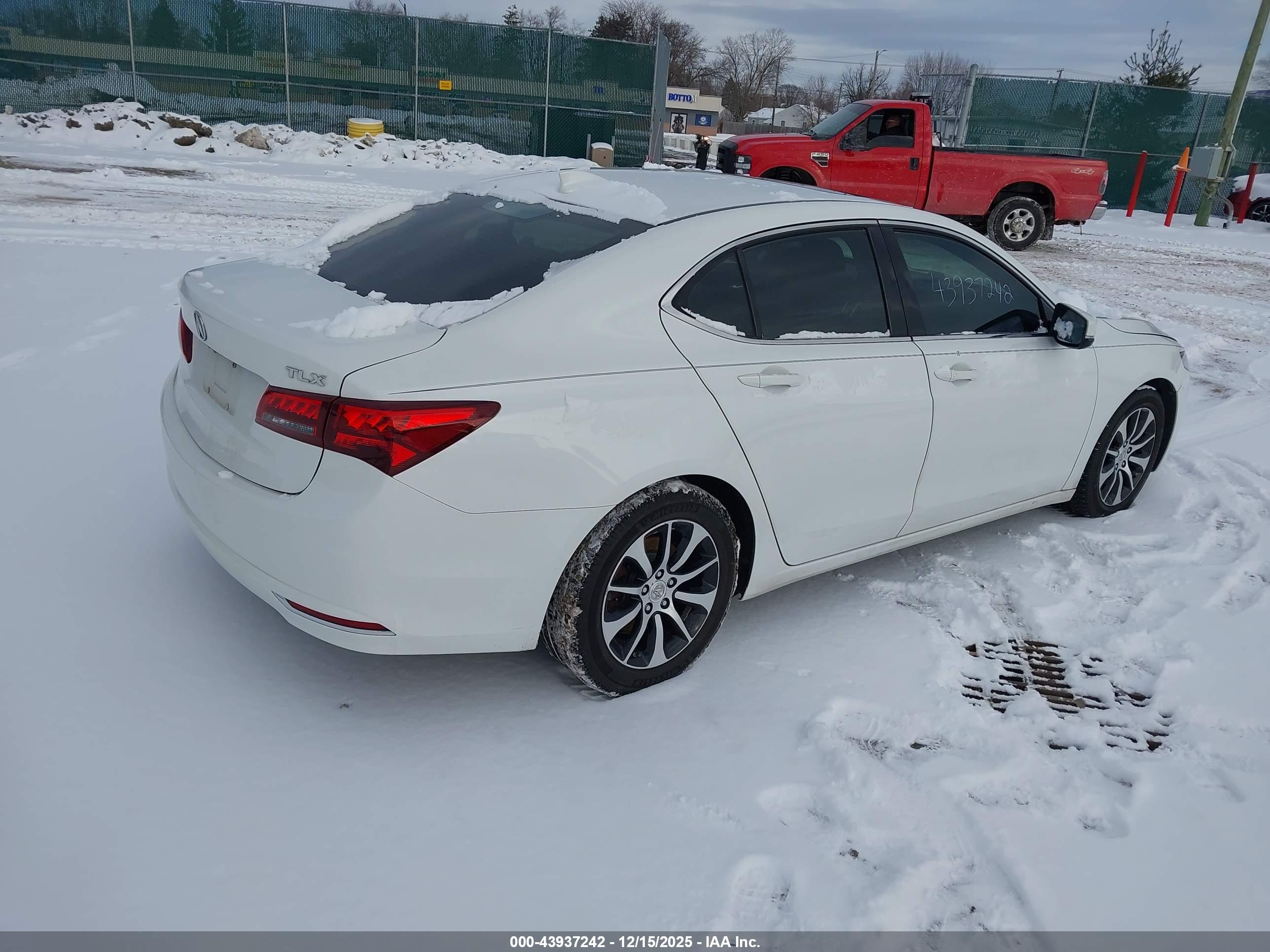 ACURA TLX image 4