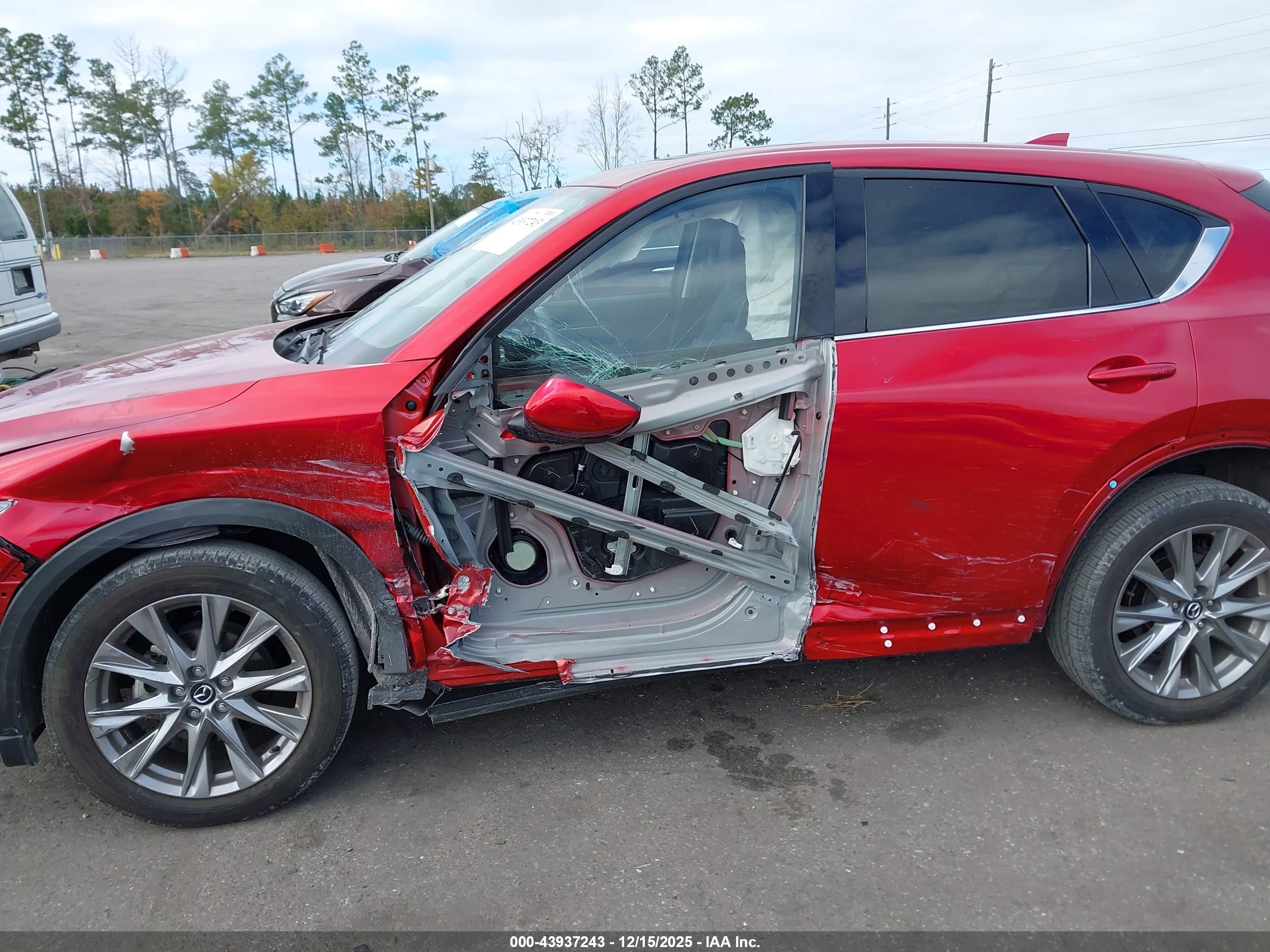 MAZDA CX-5 image 6