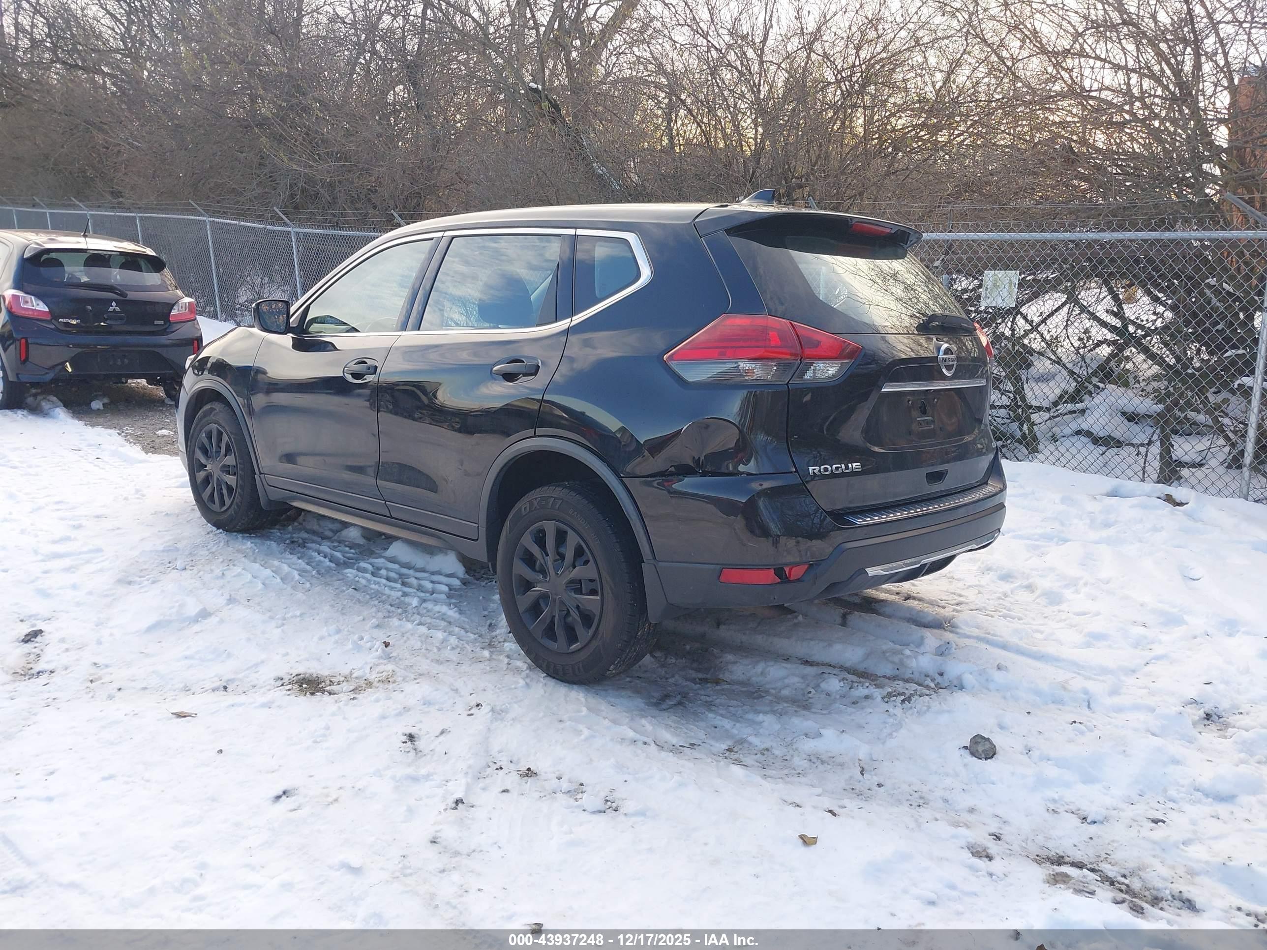 NISSAN ROGUE image 3