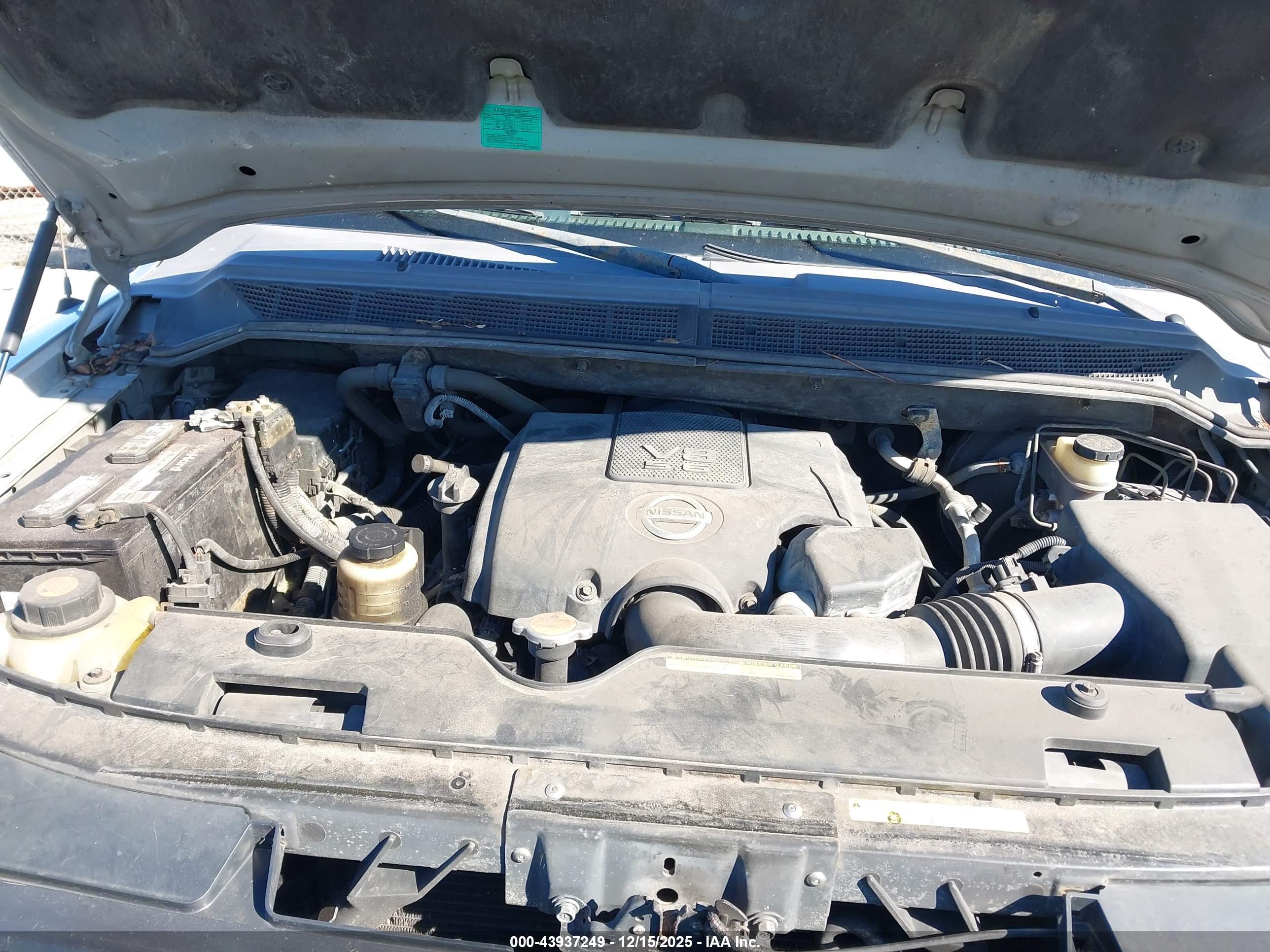 NISSAN TITAN image 10