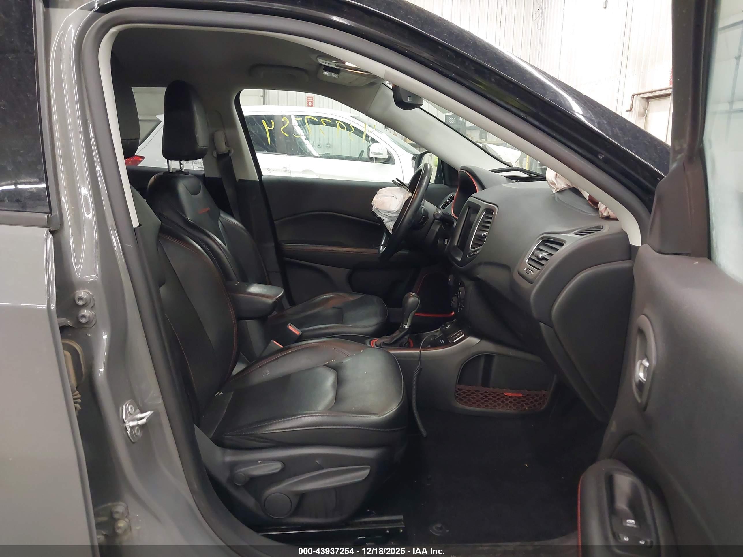 JEEP COMPASS image 5