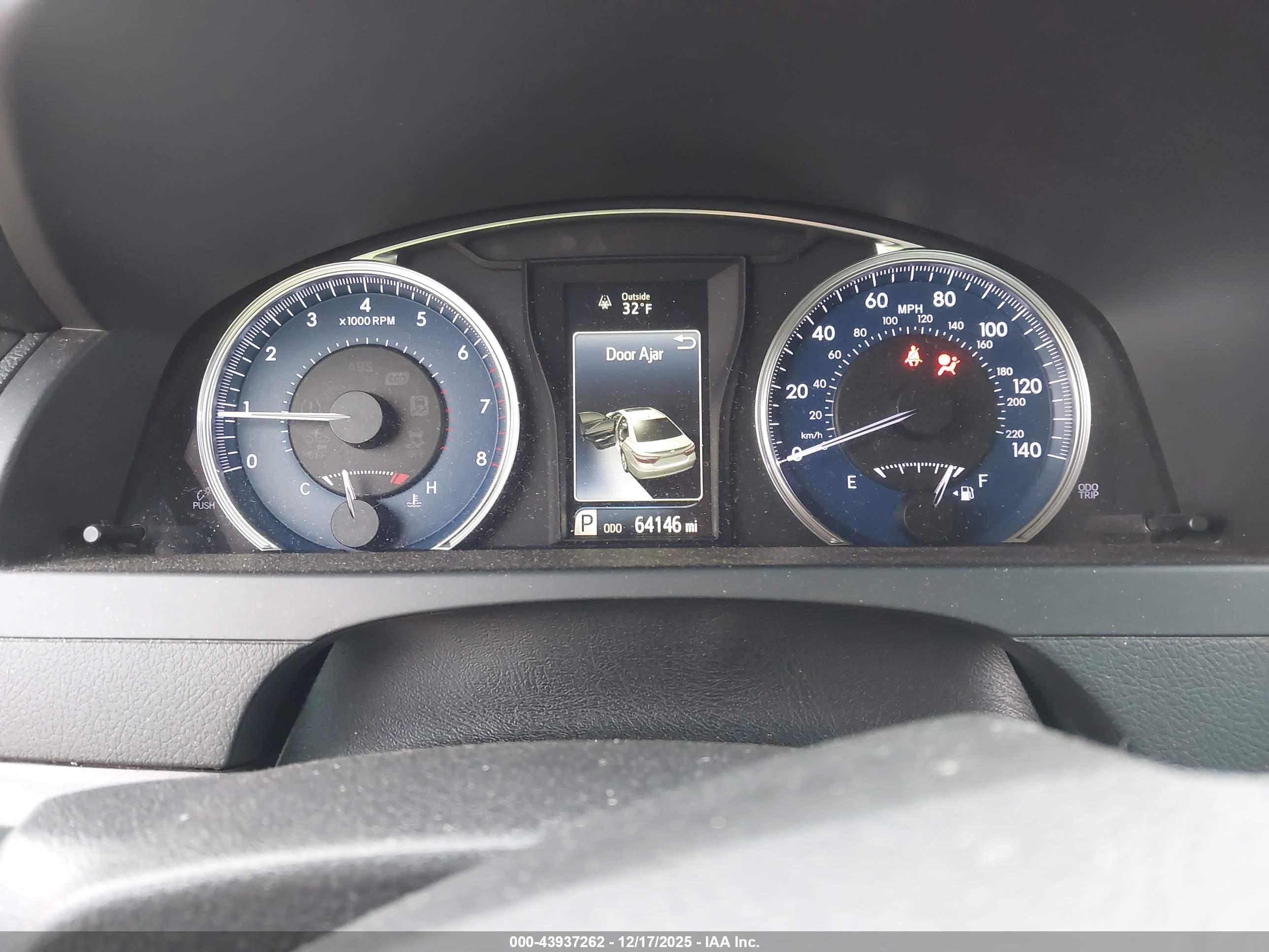 TOYOTA CAMRY image 7