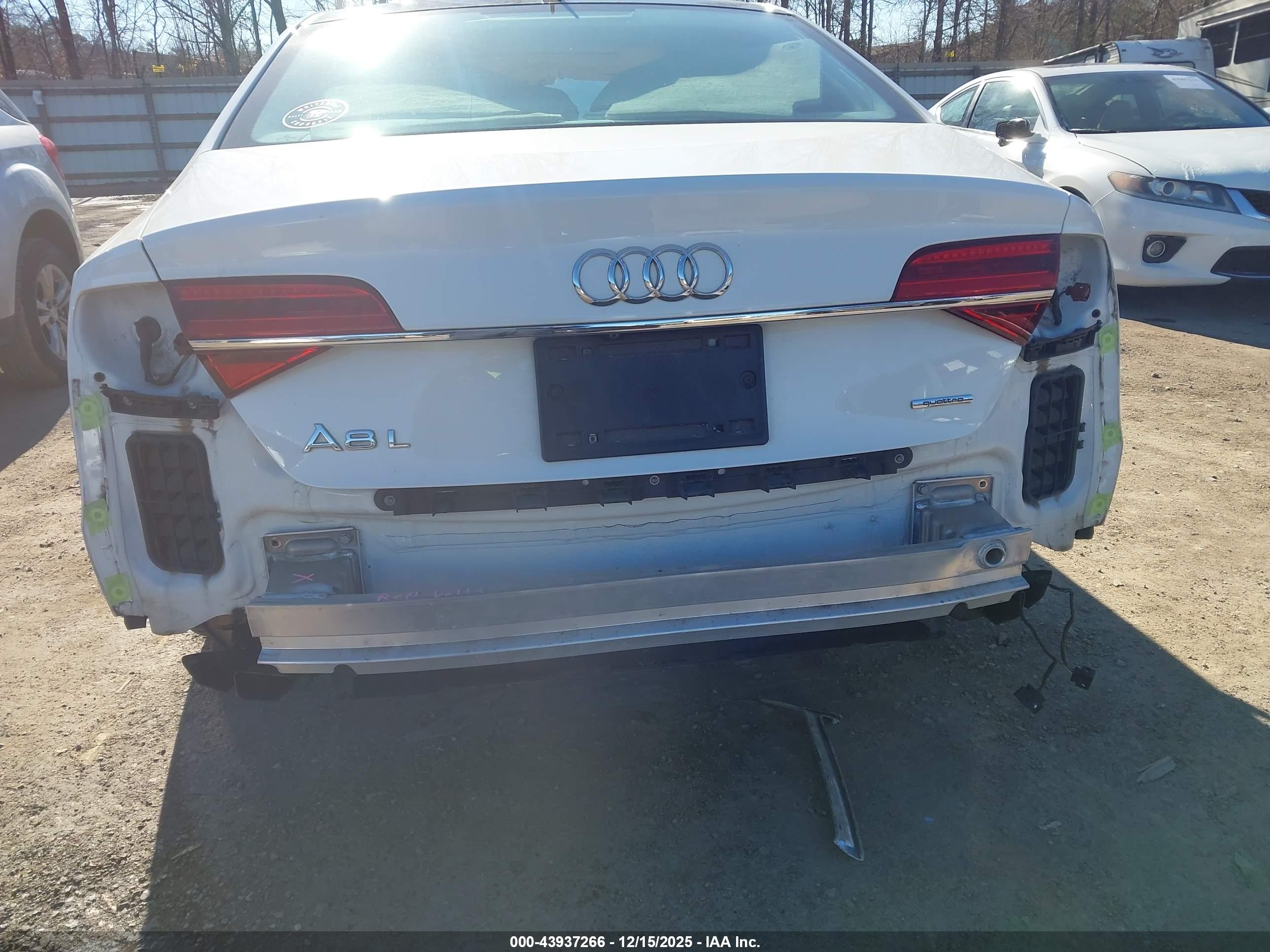 AUDI A8 image 6