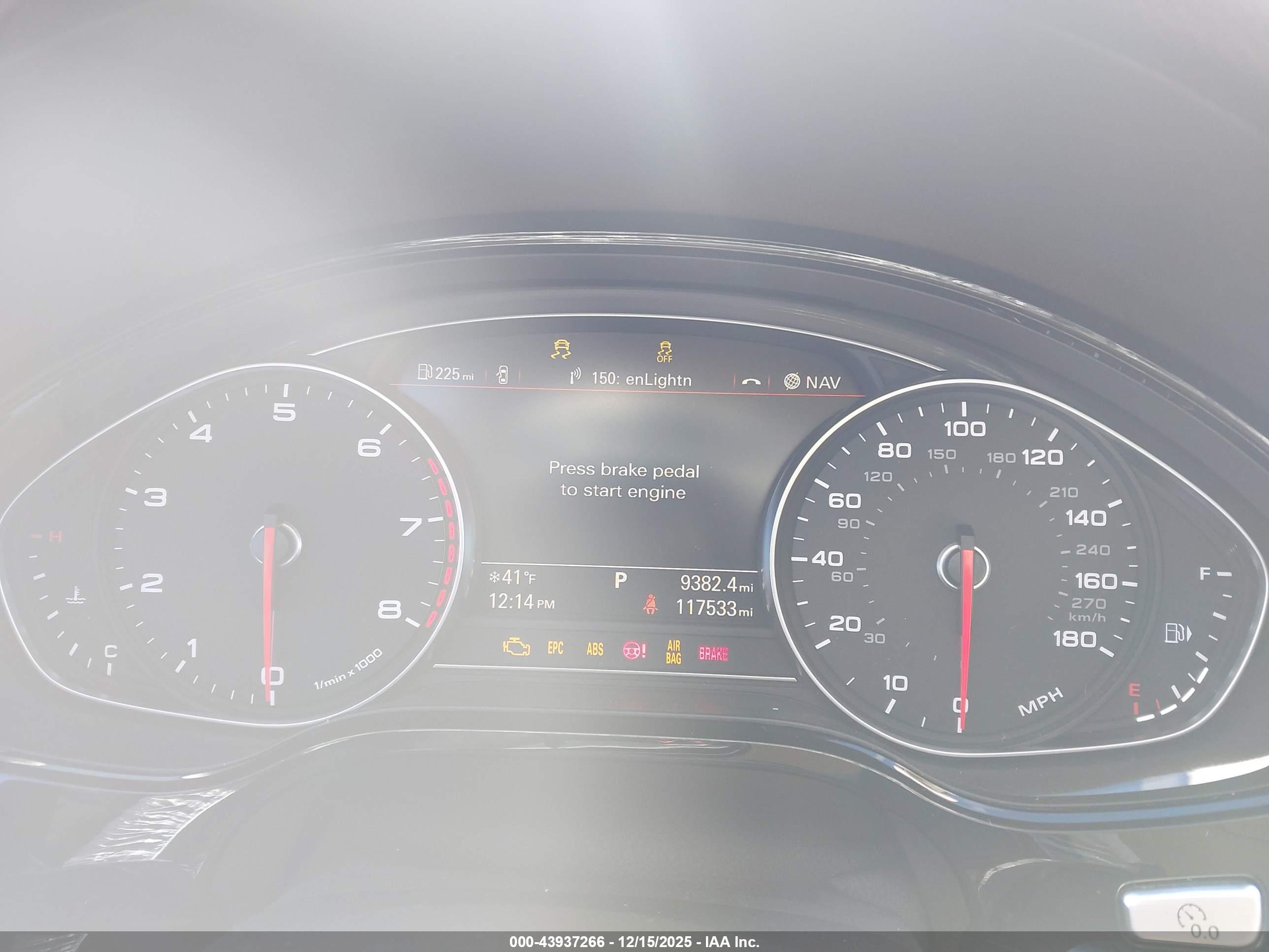 AUDI A8 image 7