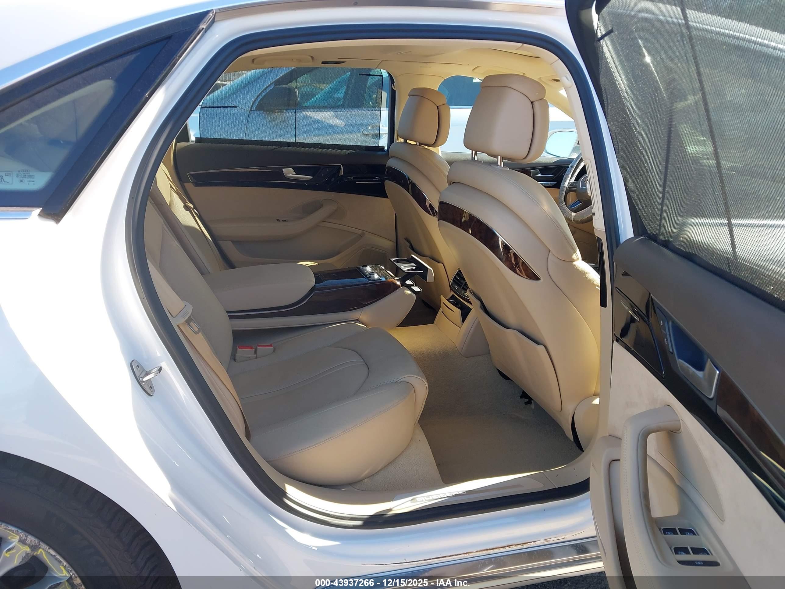 AUDI A8 image 8