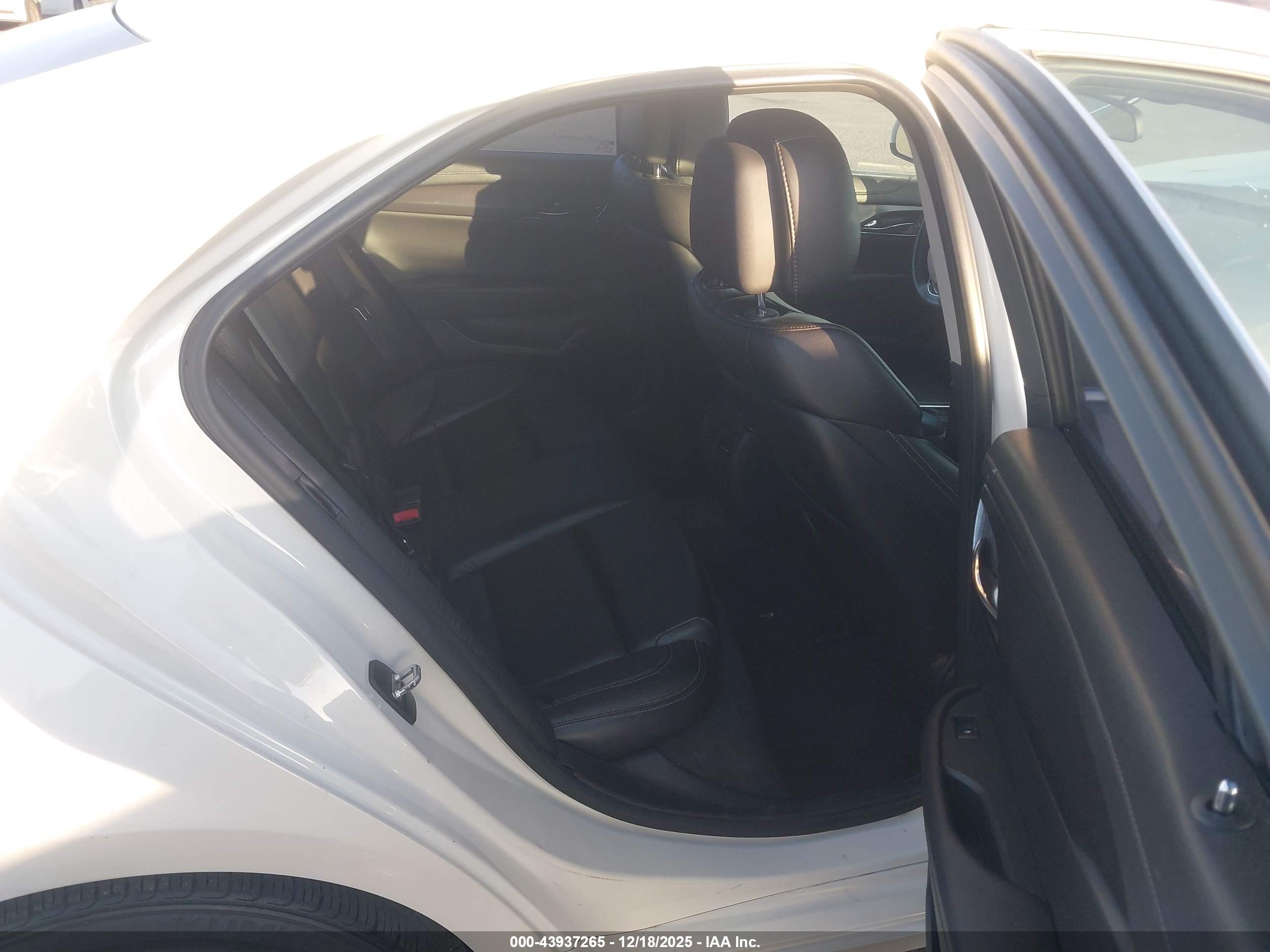 CADILLAC ATS image 8