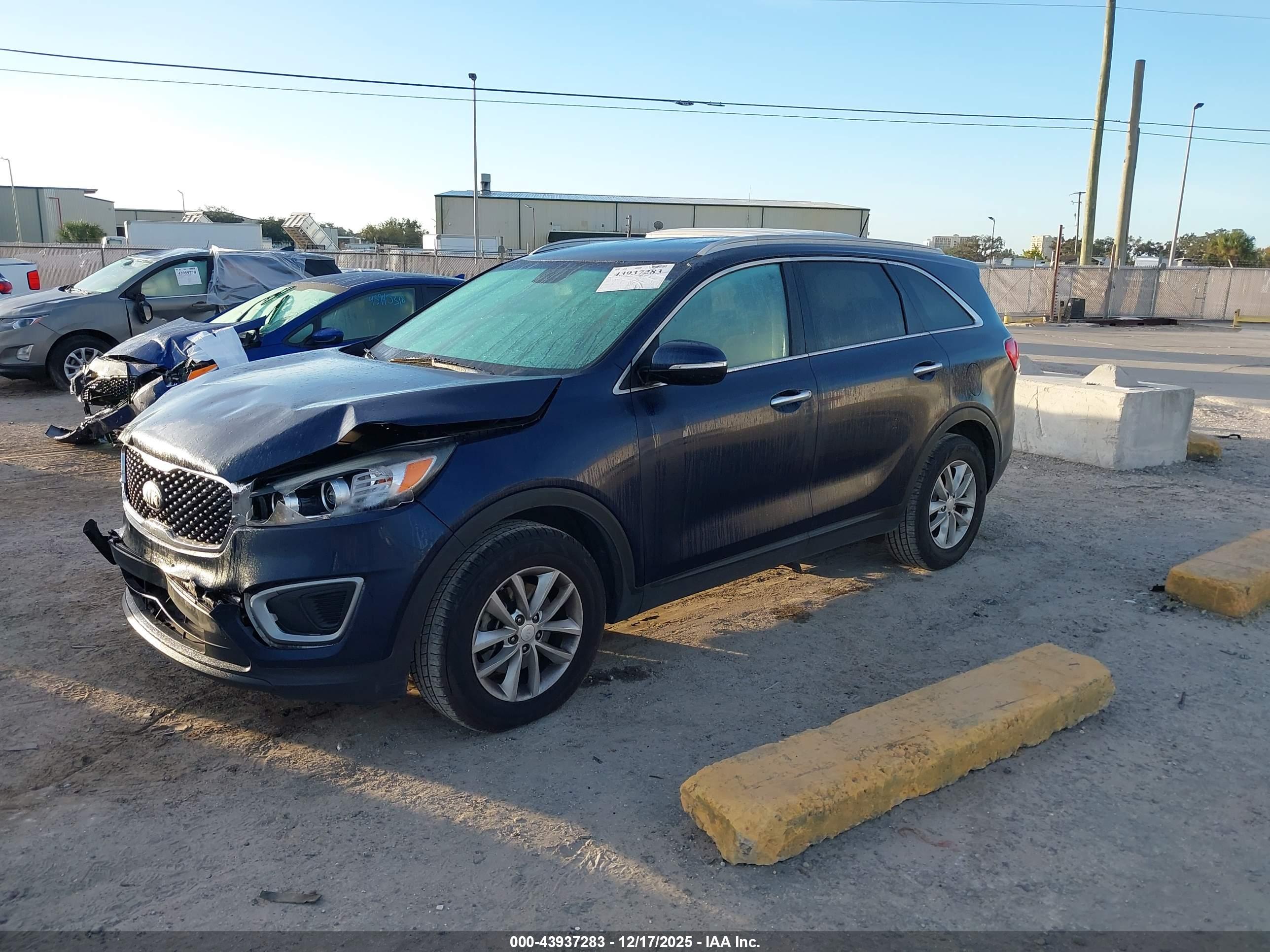 KIA SORENTO image 2