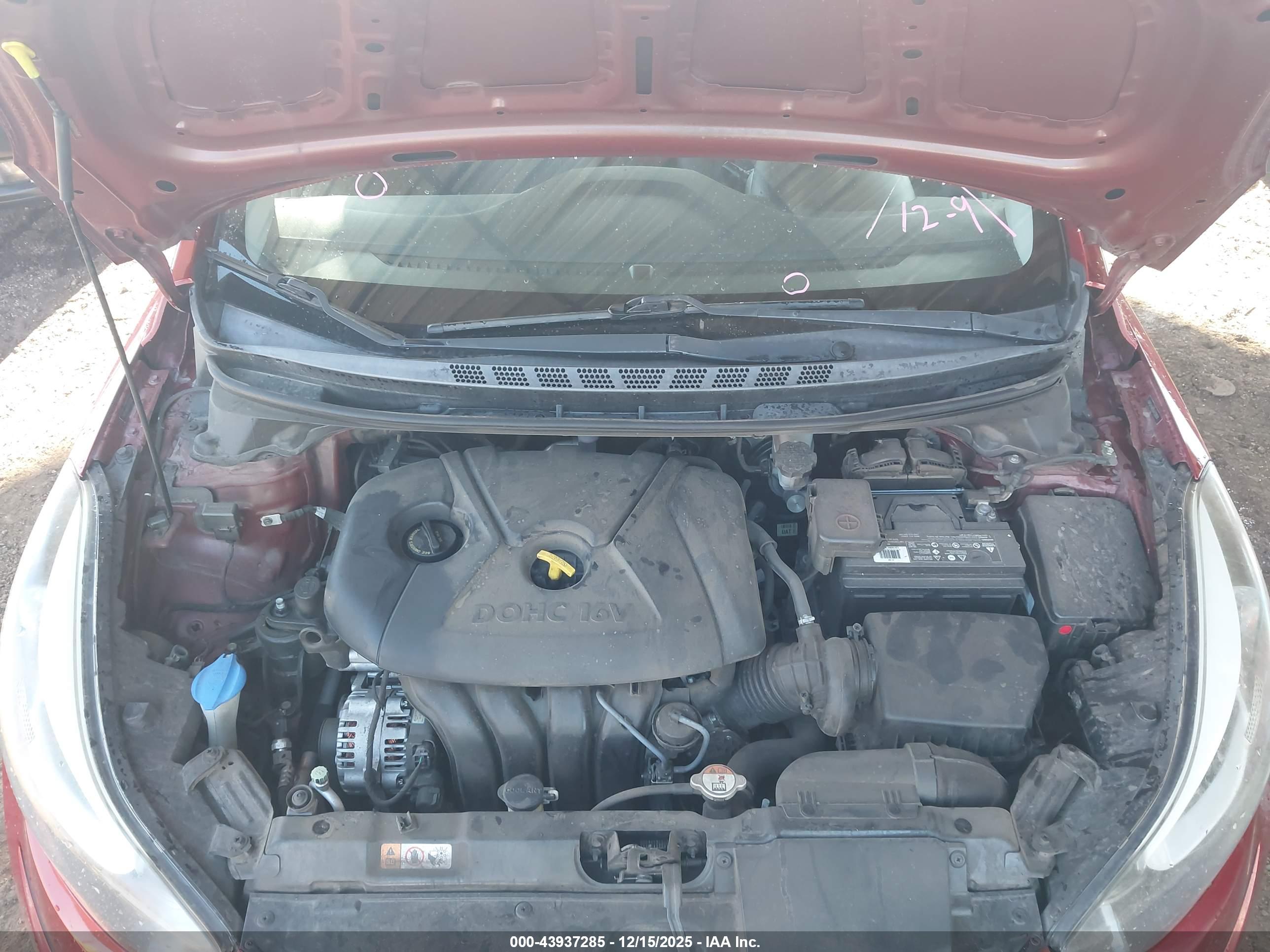 HYUNDAI ELANTRA image 10