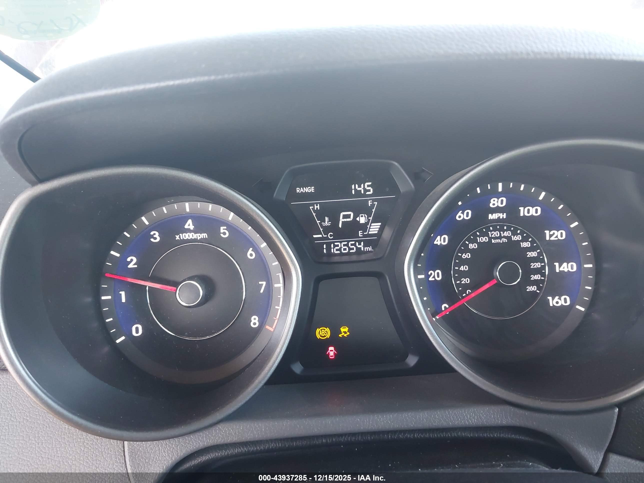 HYUNDAI ELANTRA image 7
