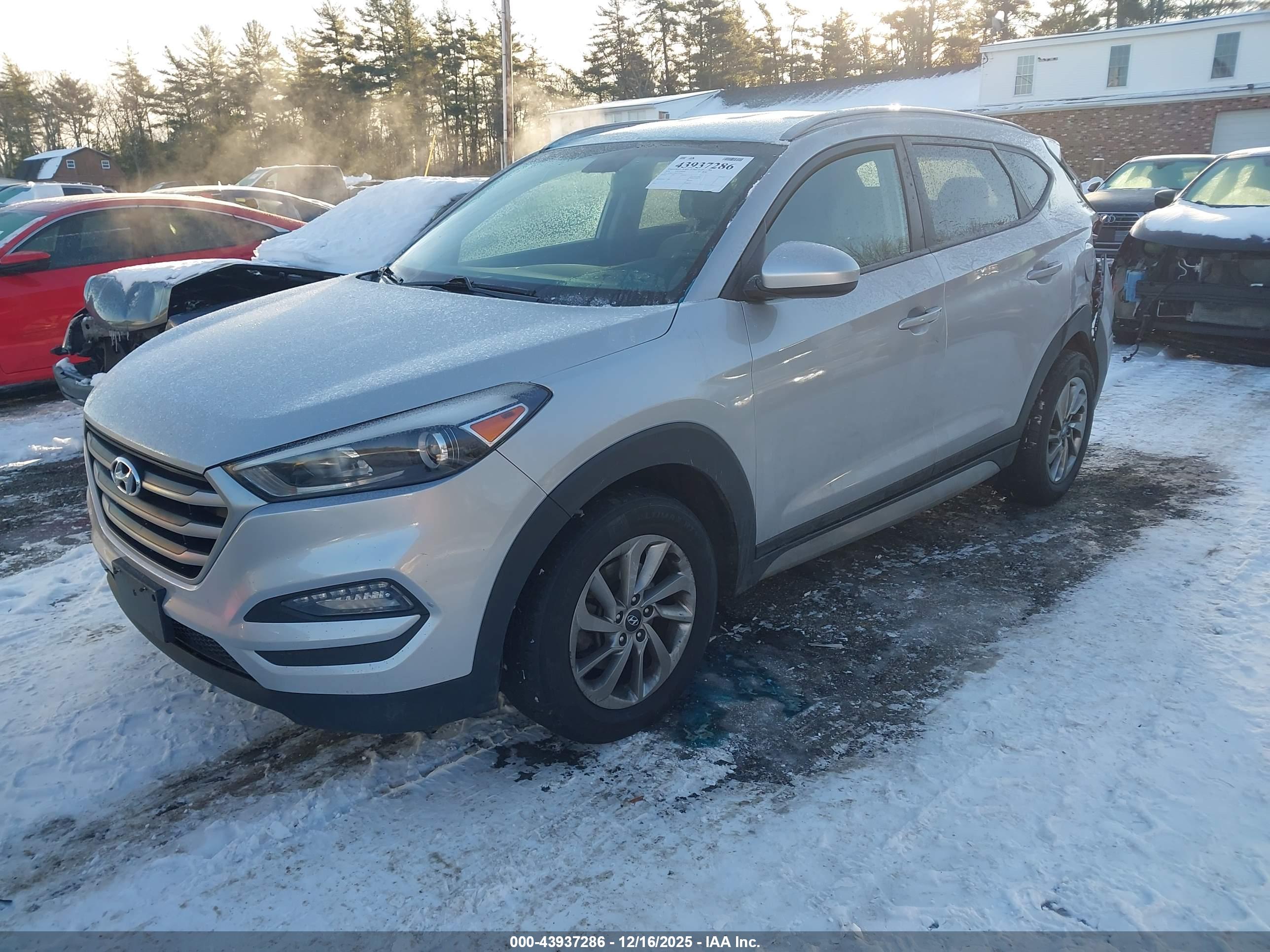 HYUNDAI TUCSON image 2