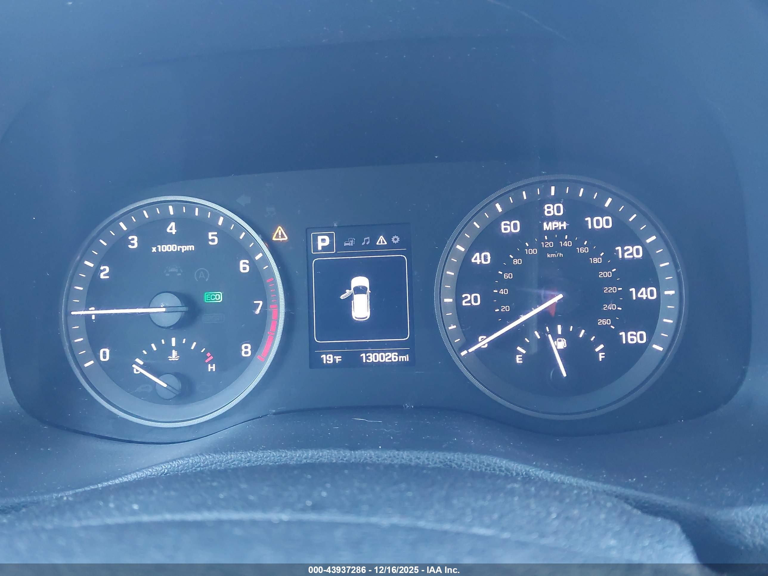 HYUNDAI TUCSON image 7